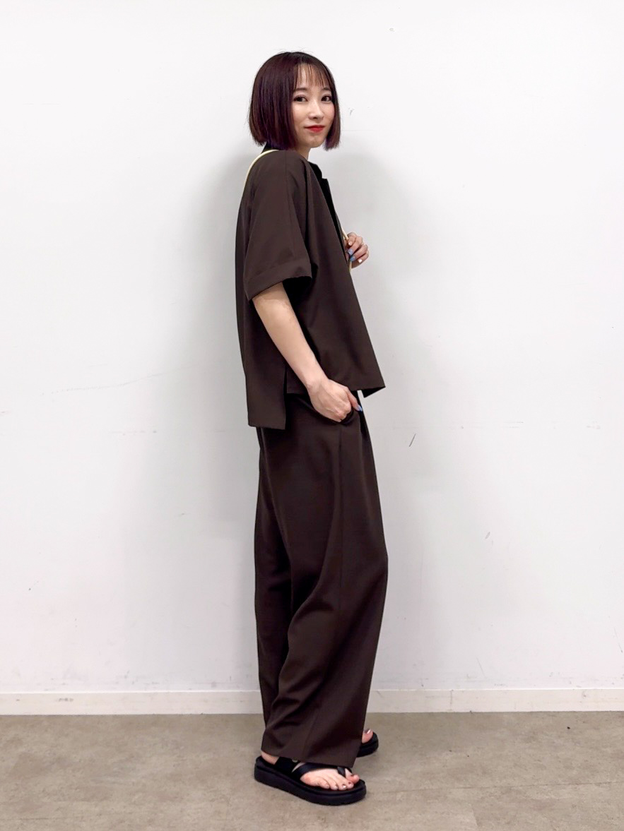 𝐜𝐡𝐢𝐤𝐚さんの「SHOO･LA･RUE｜【セットアップ可/洗濯後しわになりにくい/S-LL】半袖とろみテーラードジャケット」を使ったコーディネート
