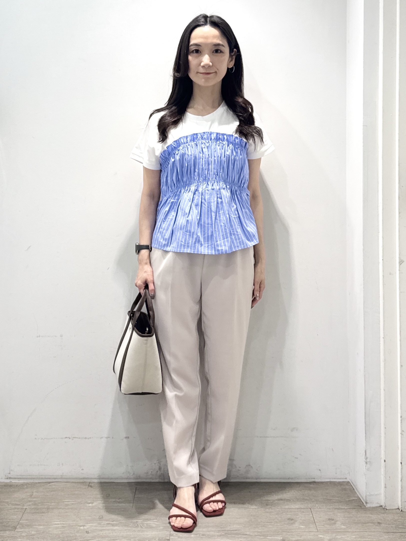 yuicciさんの「OPAQUE.CLIP｜ビスチェドッキングTシャツ【洗濯機OK】」を使ったコーディネート