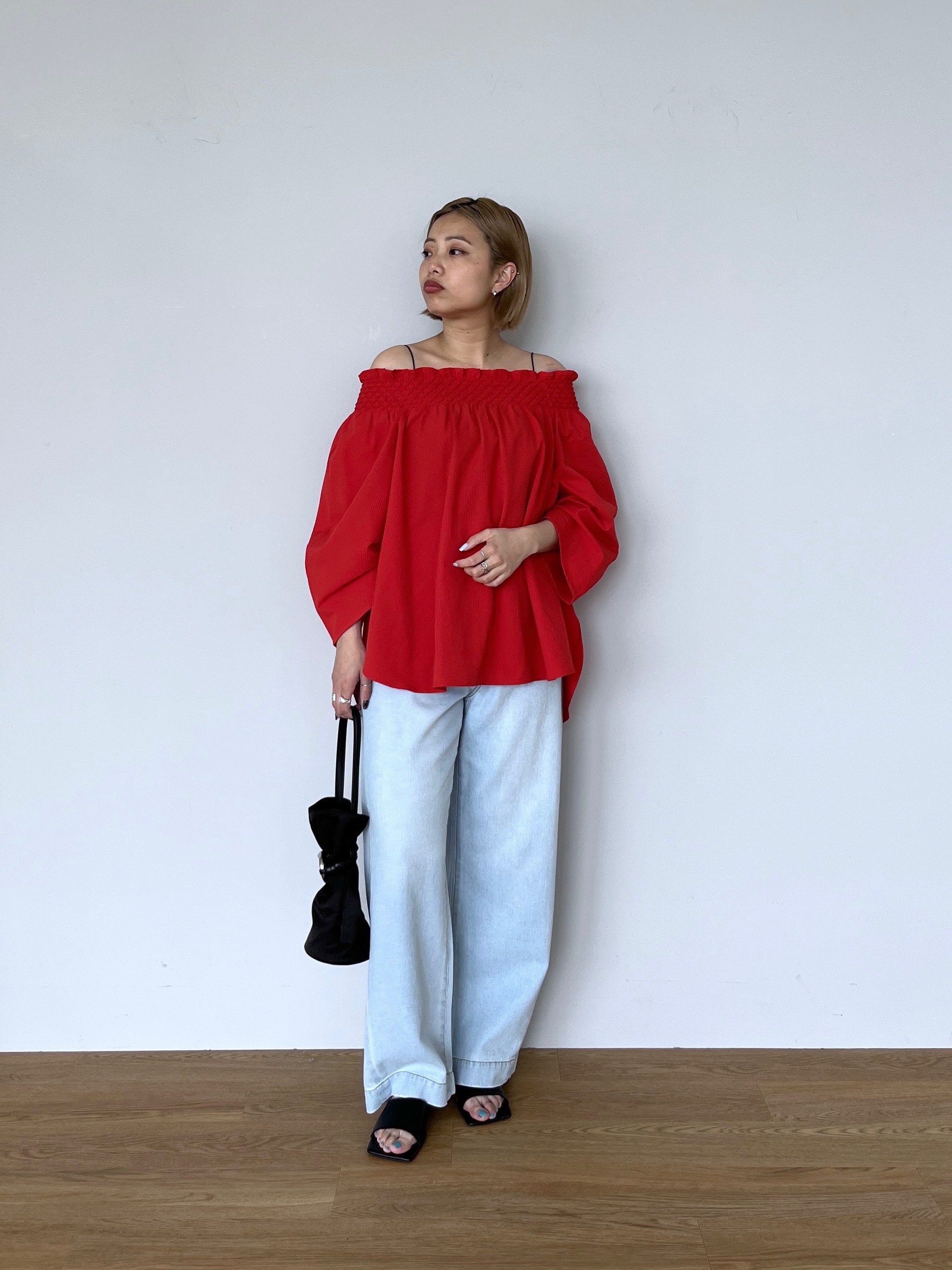 Harukaさんの「INDIVI｜サッカーオフショルブラウス【再入荷／2WAY】」を使ったコーディネート