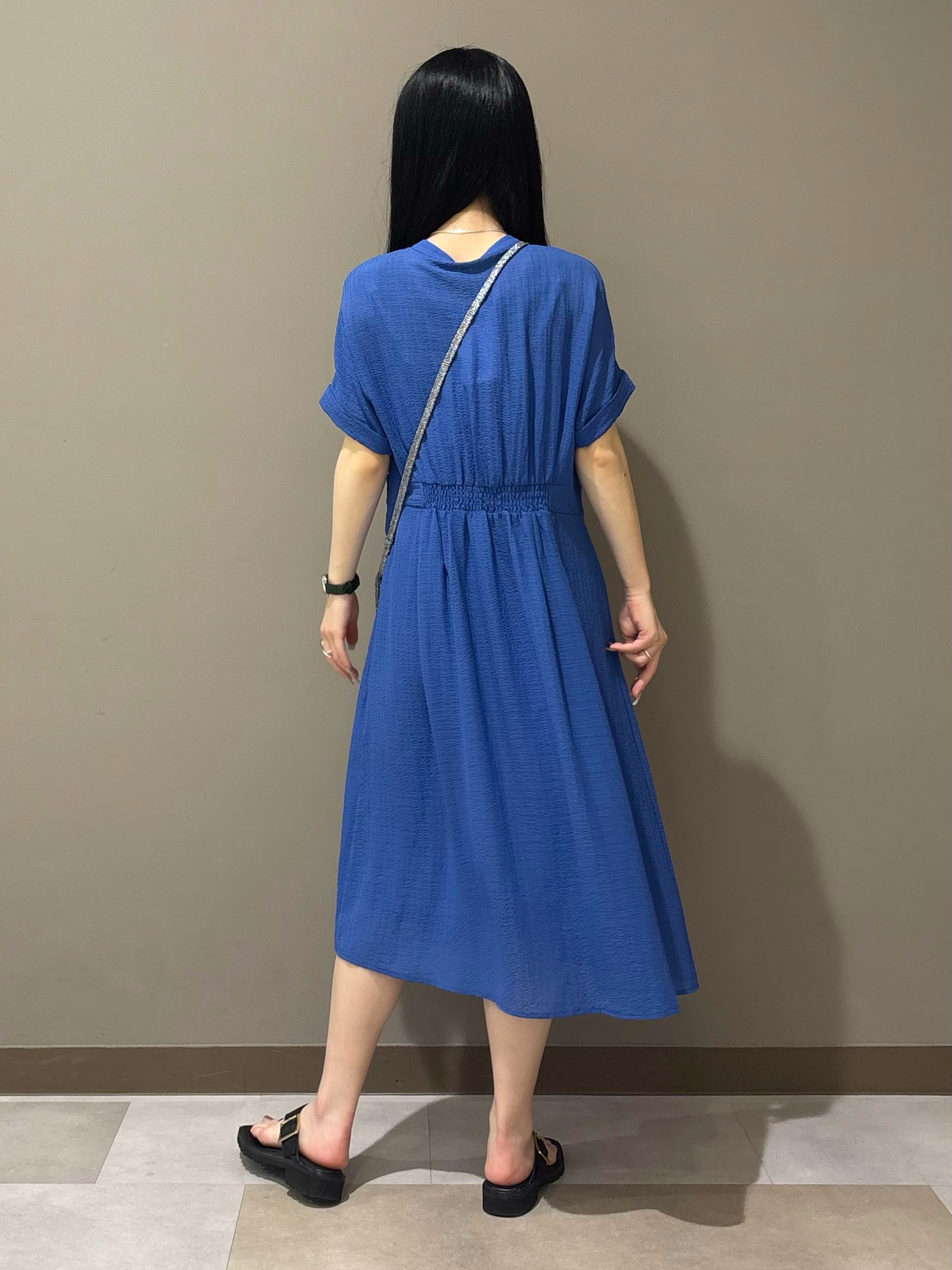 KEIKOさんの「INDIVI｜【接触冷感／2WAY】カシュクールリネンシャツ」を使ったコーディネート