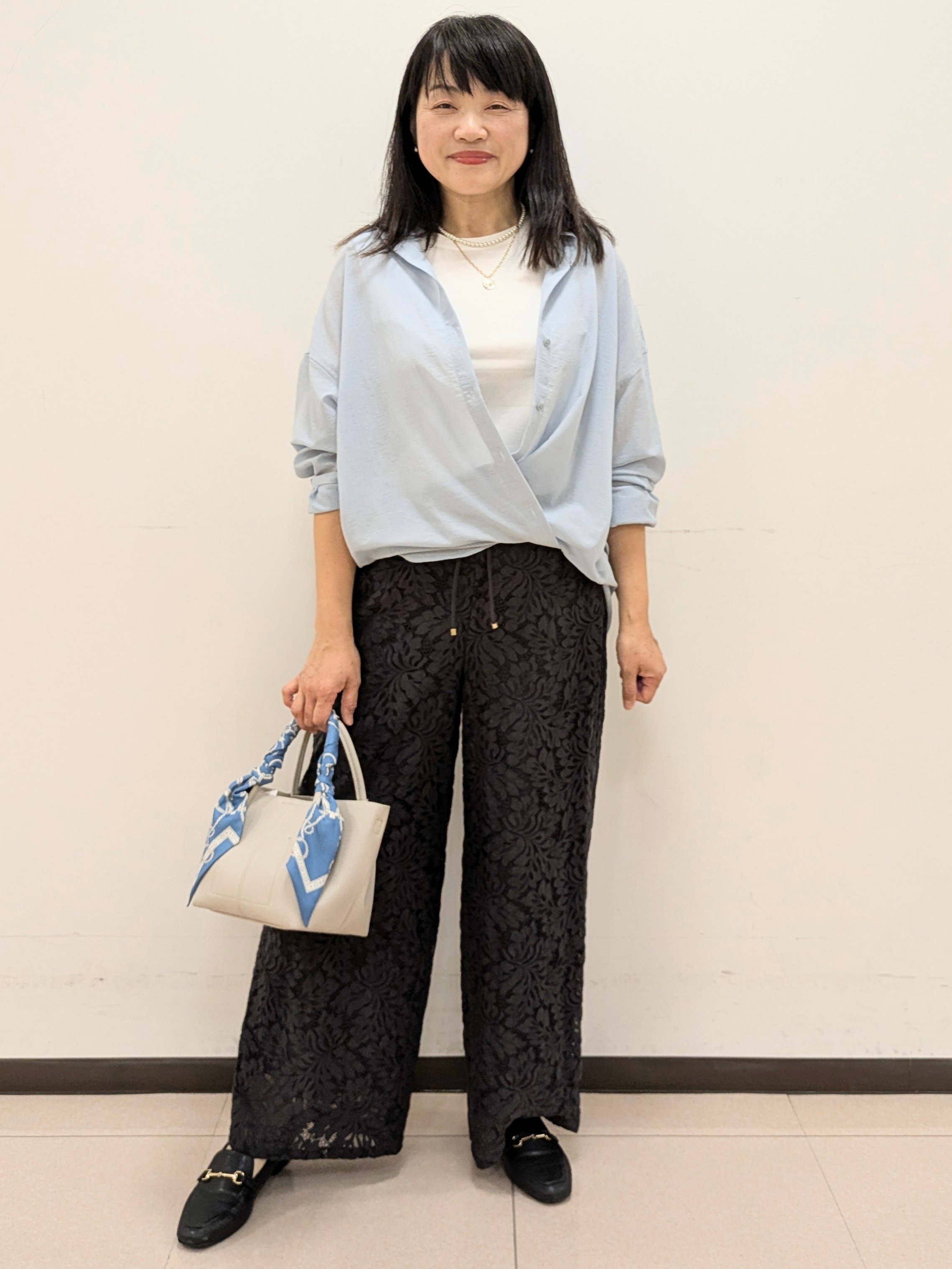 ともさんの「UNTITLED｜◆【2WAY/マシンウォッシャブル】カシュクールデザインシャツ」を使ったコーディネート
