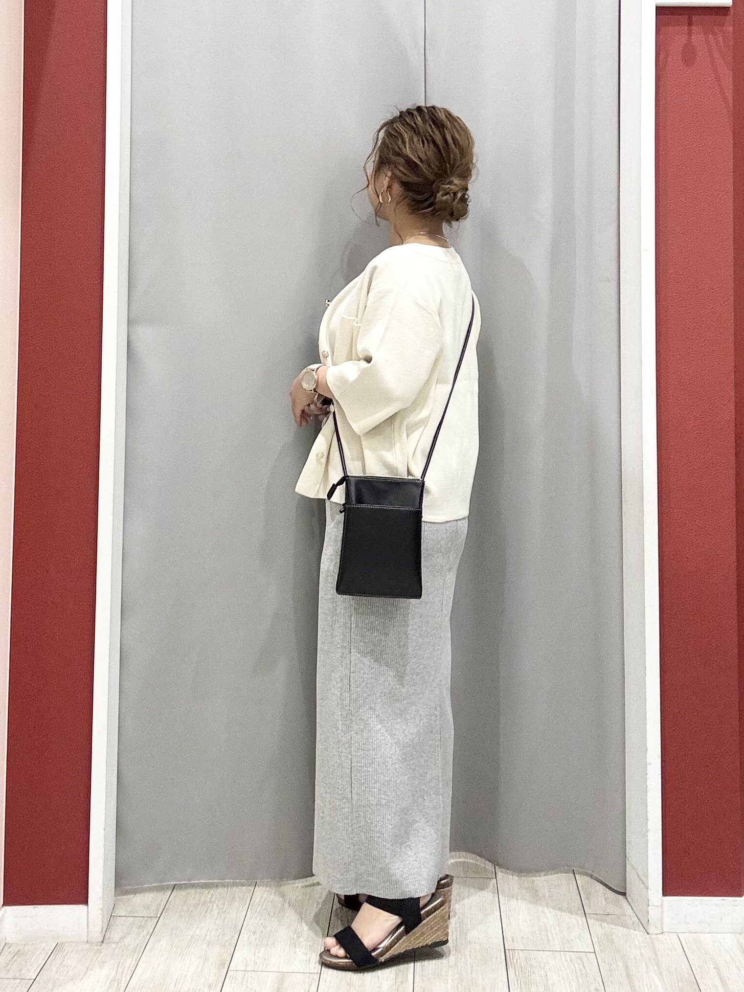 shioさんの「SHOO･LA･RUE｜【S-LL/洗濯機可】金ボタン5分袖カーディガン」を使ったコーディネート