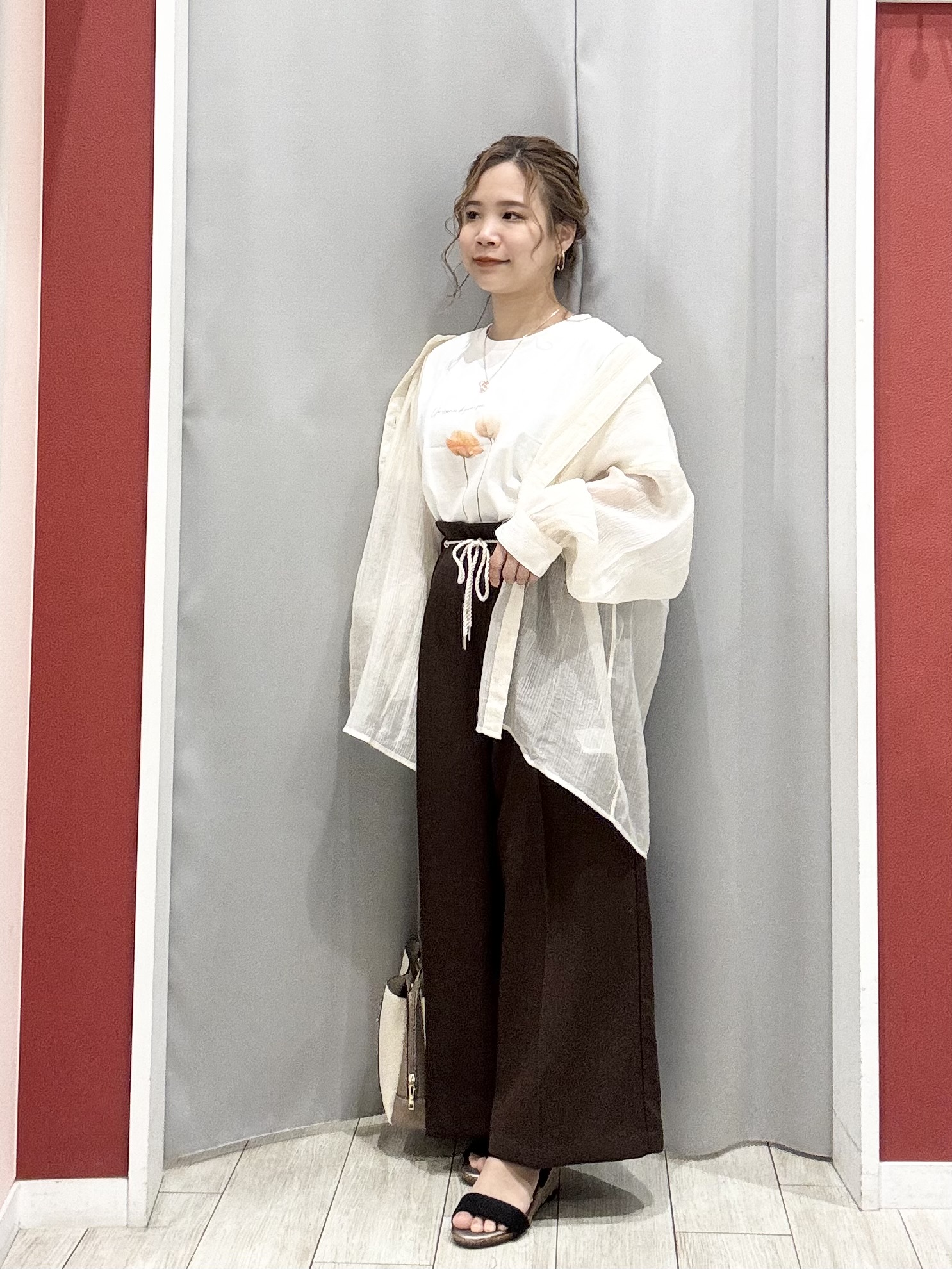 shioさんの「SHOO･LA･RUE｜【S-LL】大人のシアー感 風合い楽しむバンドカラーシャツ」を使ったコーディネート