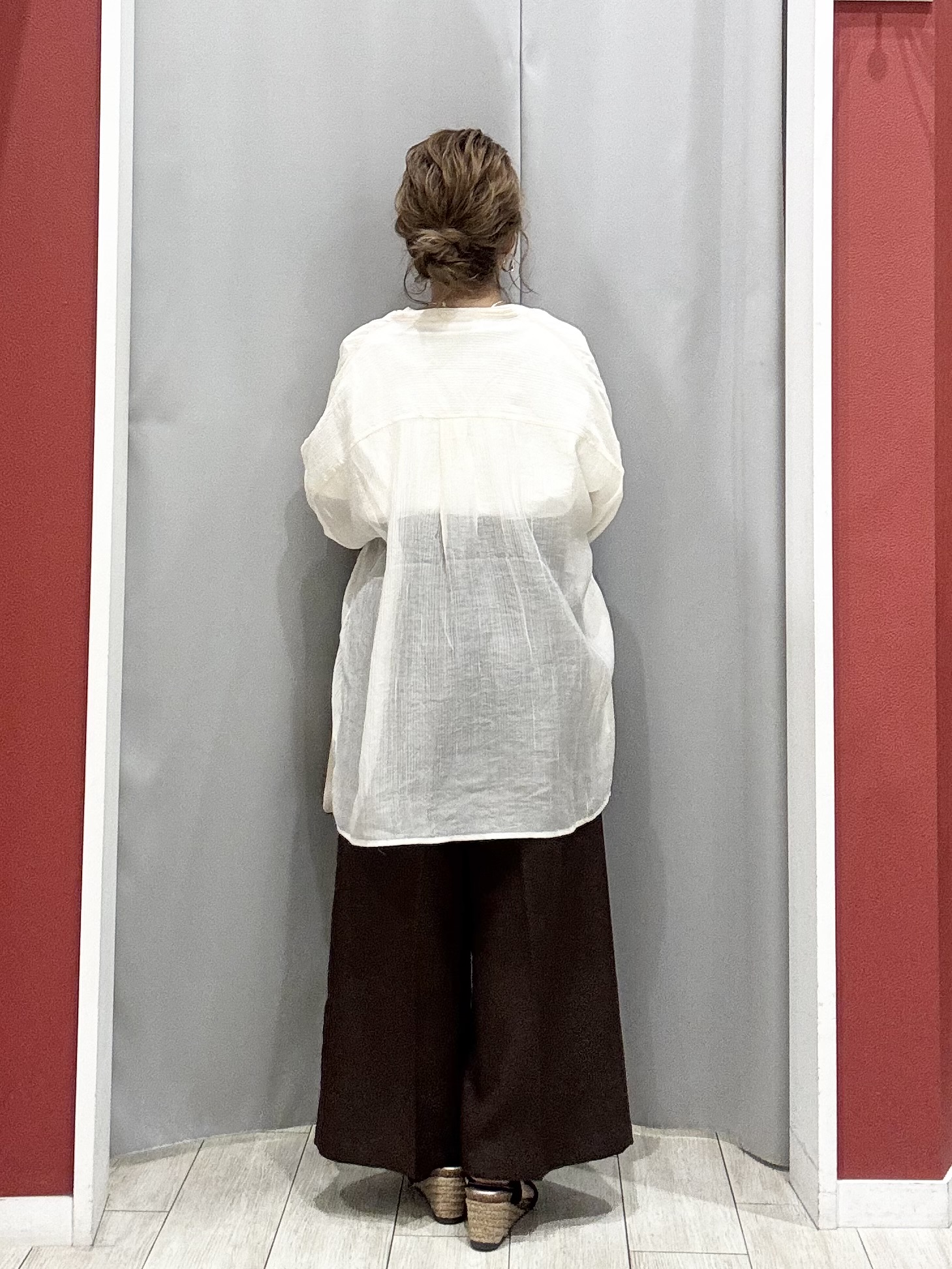 shioさんの「SHOO･LA･RUE｜【S-LL】大人のシアー感 風合い楽しむバンドカラーシャツ」を使ったコーディネート