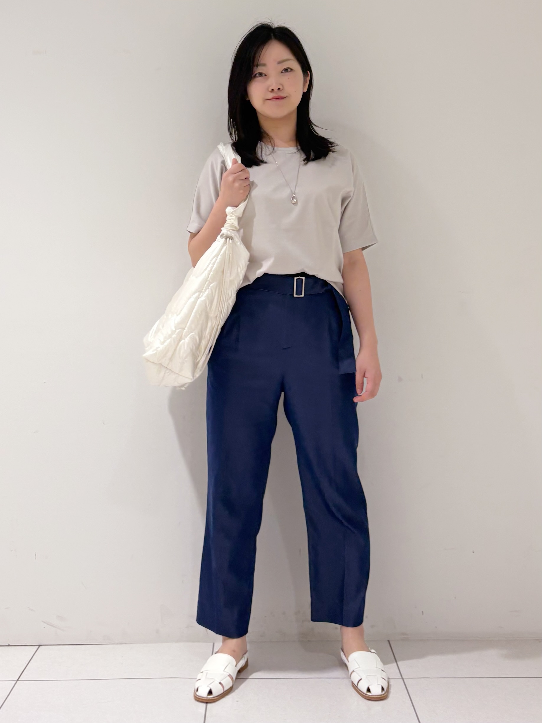 momokoさんの「INDIVI｜【汗ジミ防止／褒められTシャツ】上品カジュアル！ドルマンTシャツ」を使ったコーディネート