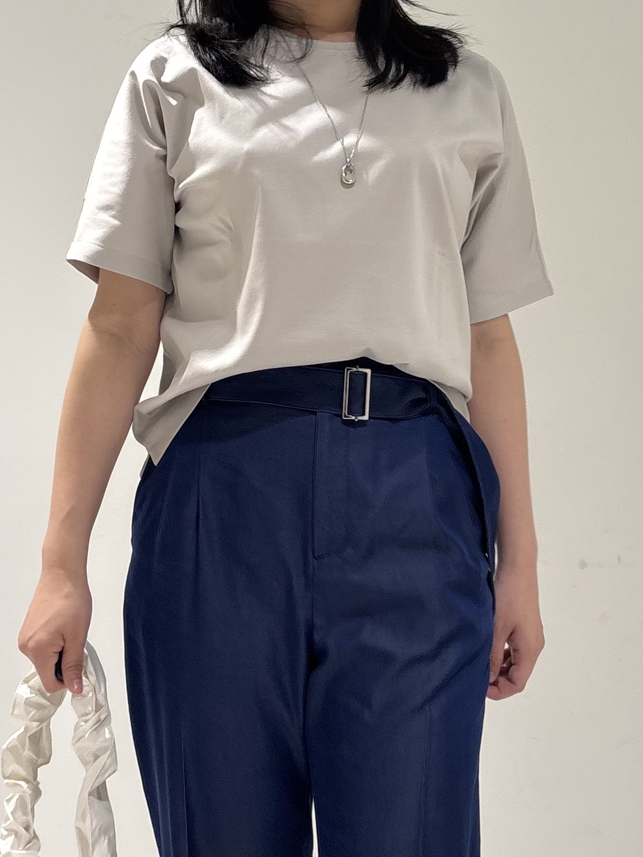 momokoさんの「INDIVI｜【汗ジミ防止／褒められTシャツ】上品カジュアル！ドルマンTシャツ」を使ったコーディネート