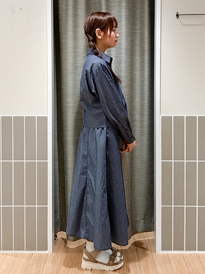 reiaさんの「grove｜【イージーケア】麻混クロップドシャツ」を使ったコーディネート