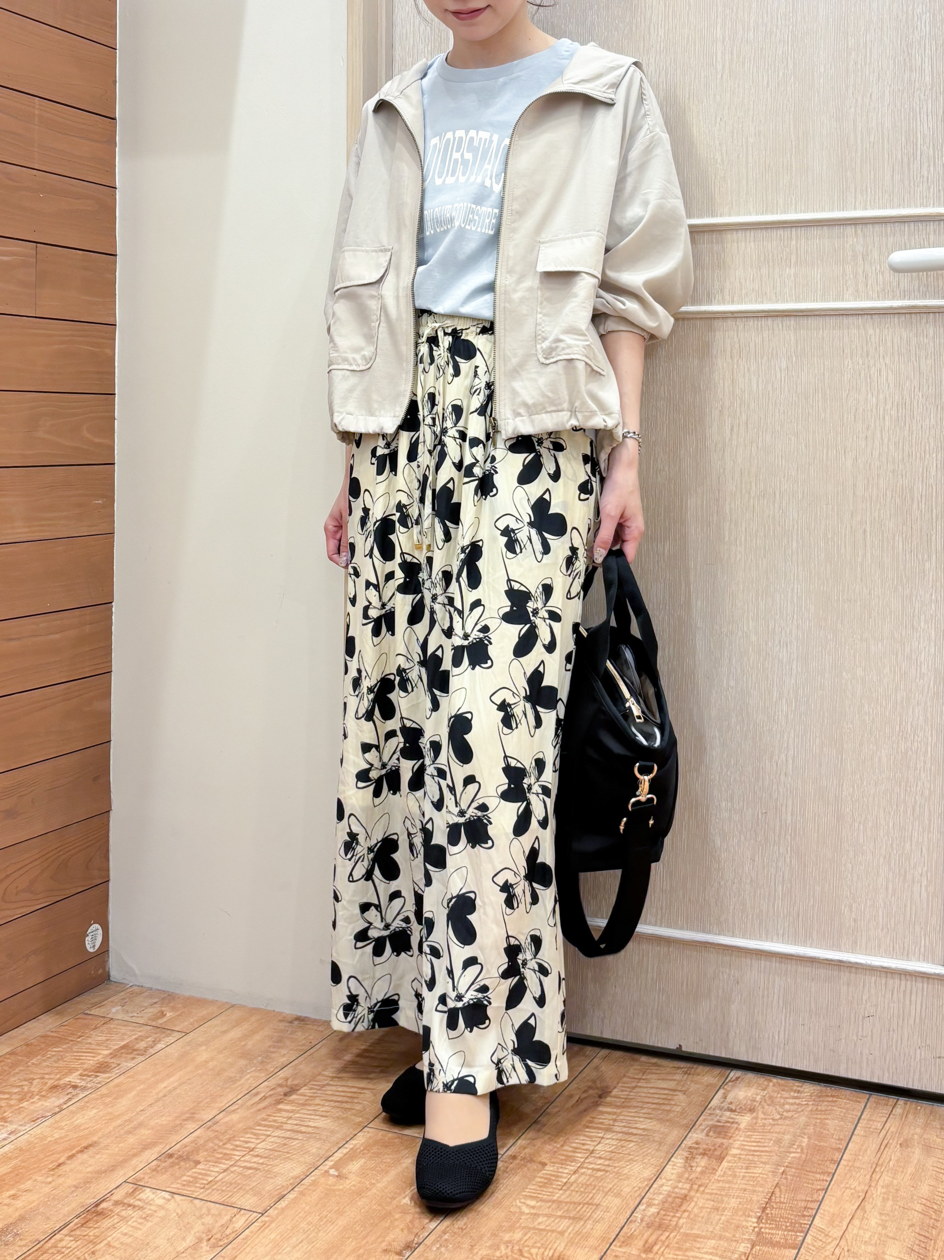 なみさんの「SHOO･LA･RUE｜【綿100%/S-LL/プチプラ】ゆるシルエット シンプルTシャツ」を使ったコーディネート