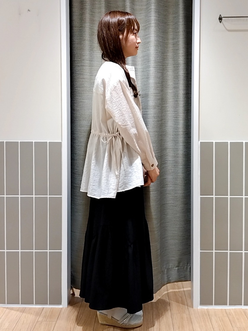 reiaさんの「grove｜高評価！【体型カバー・洗える】シアーサファリシャツジャケット」を使ったコーディネート