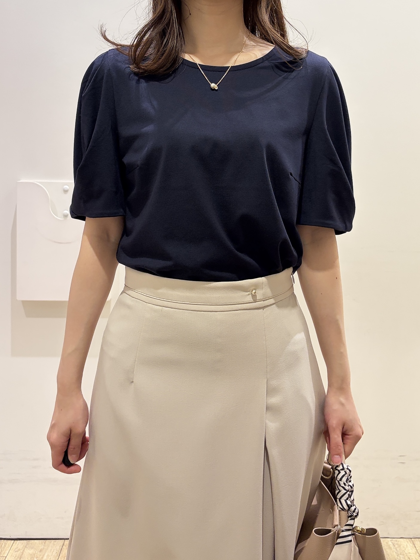 MOMOさんの「index｜【UVケア／接触冷感】ベアタックスリーブトップス《吸水速乾／透け防止／洗濯機OK／6col》」を使ったコーディネート