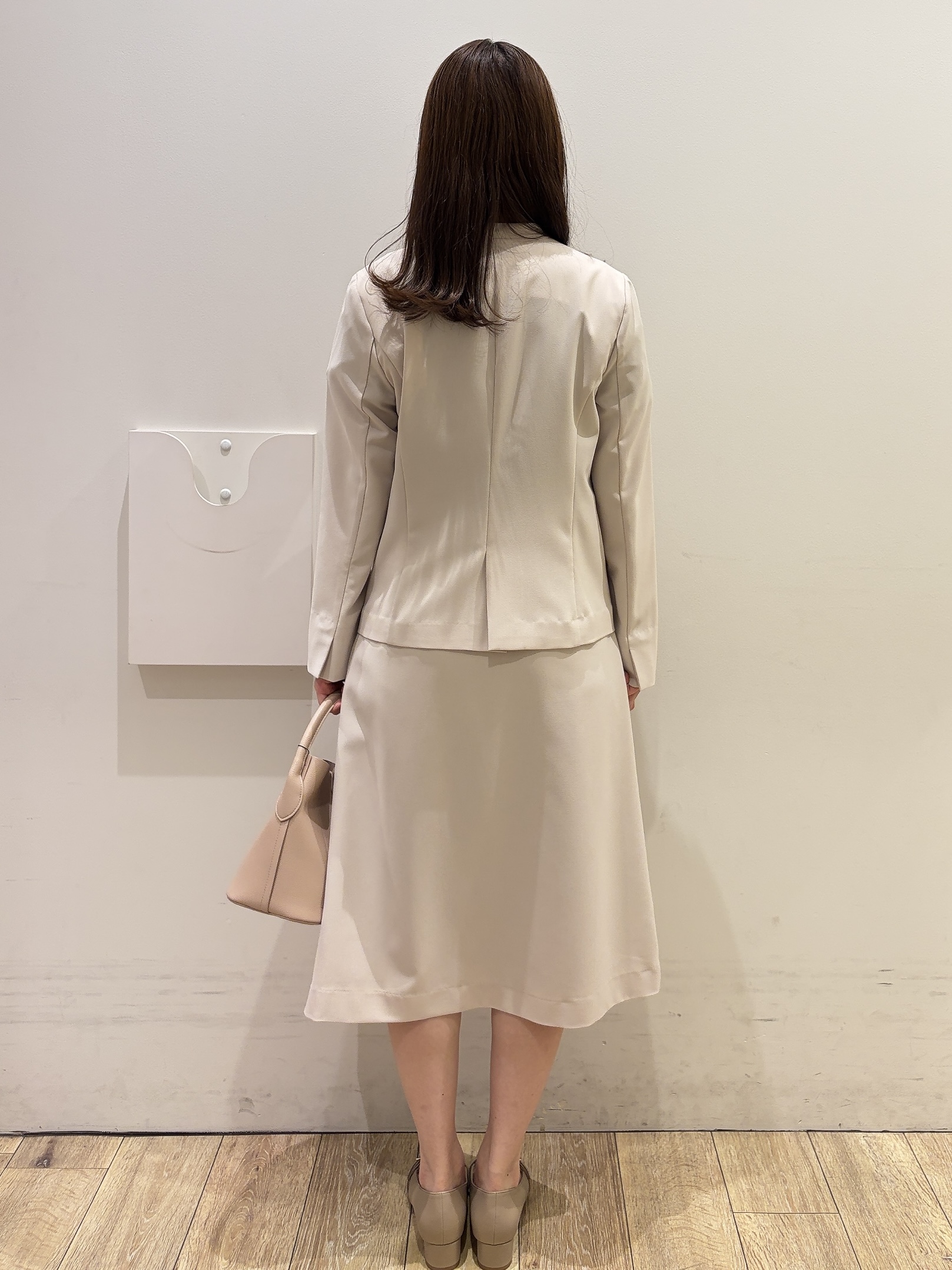 MOMOさんの「index｜【接触冷感／吸水速乾】ノーカラージャケット／セットアップ対応可《洗える／防シワ／ストレッチ》」を使ったコーディネート