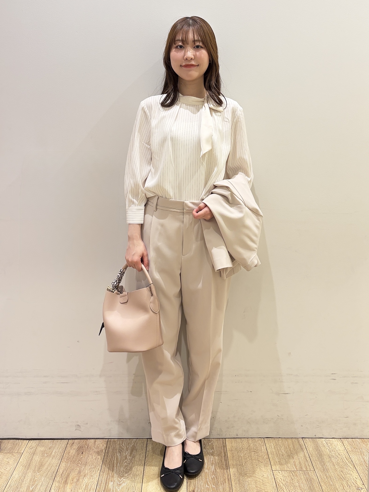 MOMOさんの「index｜【接触冷感／吸水速乾】ノーカラージャケット／セットアップ対応可《洗える／防シワ／ストレッチ》」を使ったコーディネート