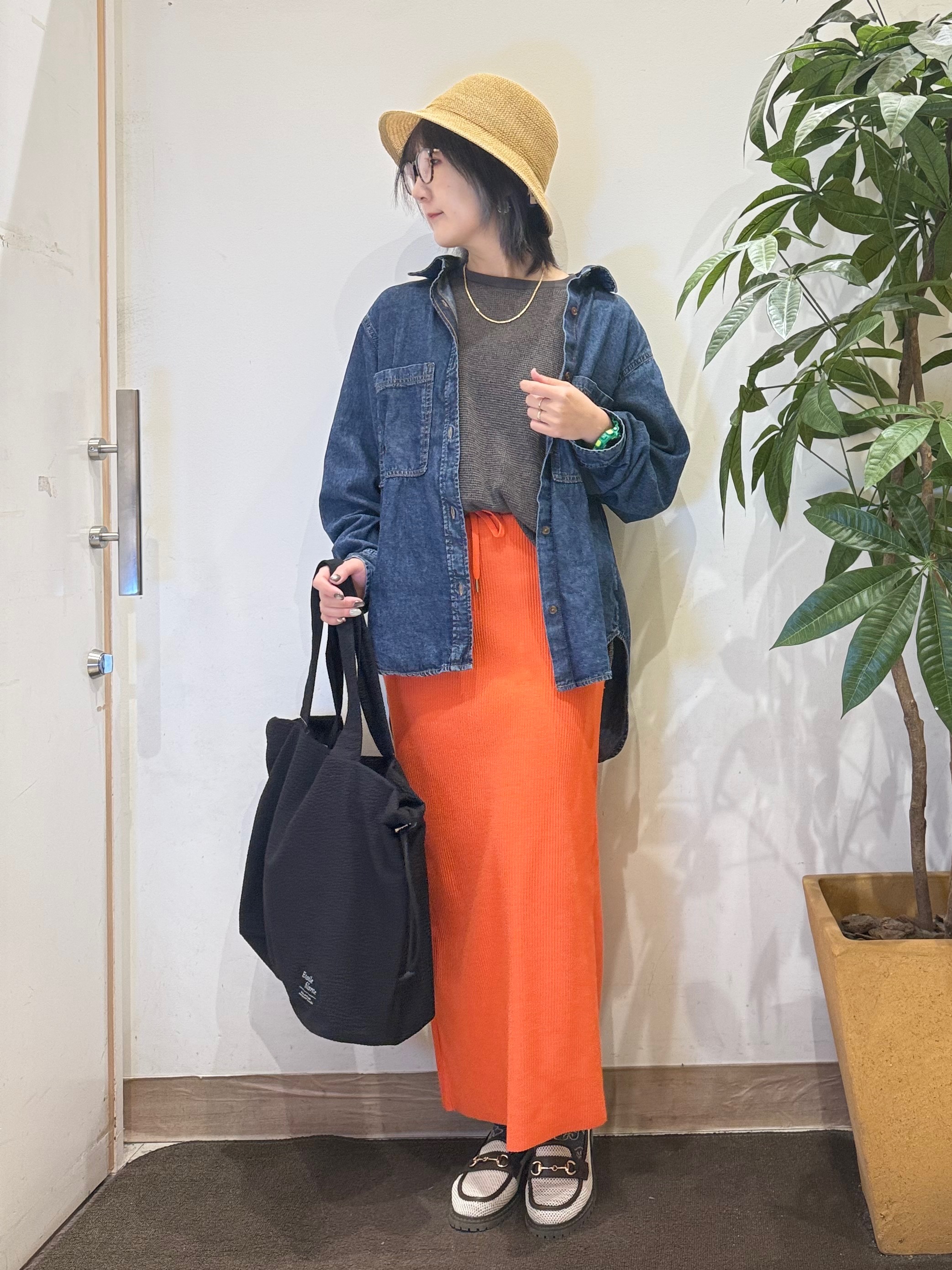 misakiさんの「SHOO･LA･RUE｜【セルフカット可能/洗濯機可/S-LL】テレコナロースカート」を使ったコーディネート