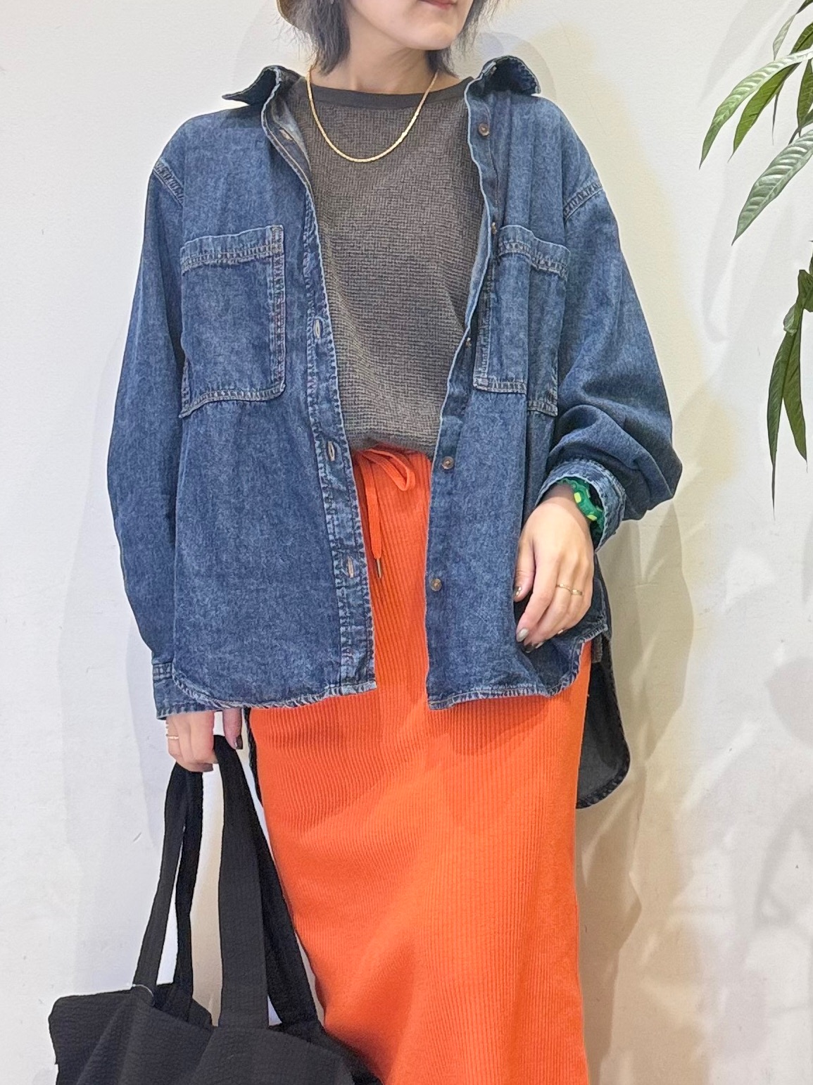 misakiさんの「SHOO･LA･RUE｜【セルフカット可能/洗濯機可/S-LL】テレコナロースカート」を使ったコーディネート
