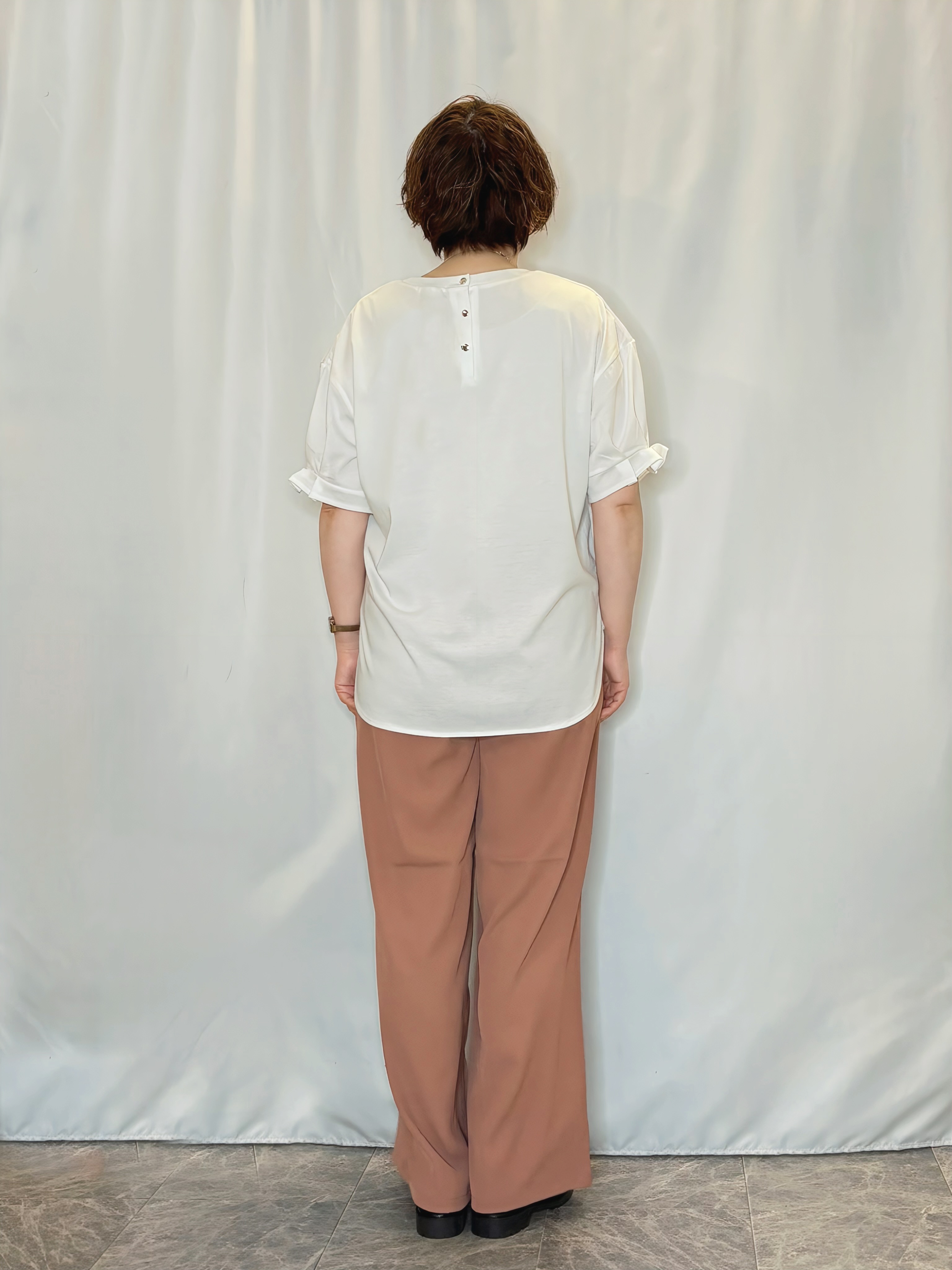 たみさんの「SHOO･LA･RUE｜【ひんやり/UV/S-LL】お袖ふんわり二の腕カバー ぷっくりラメプリントTシャツ」を使ったコーディネート