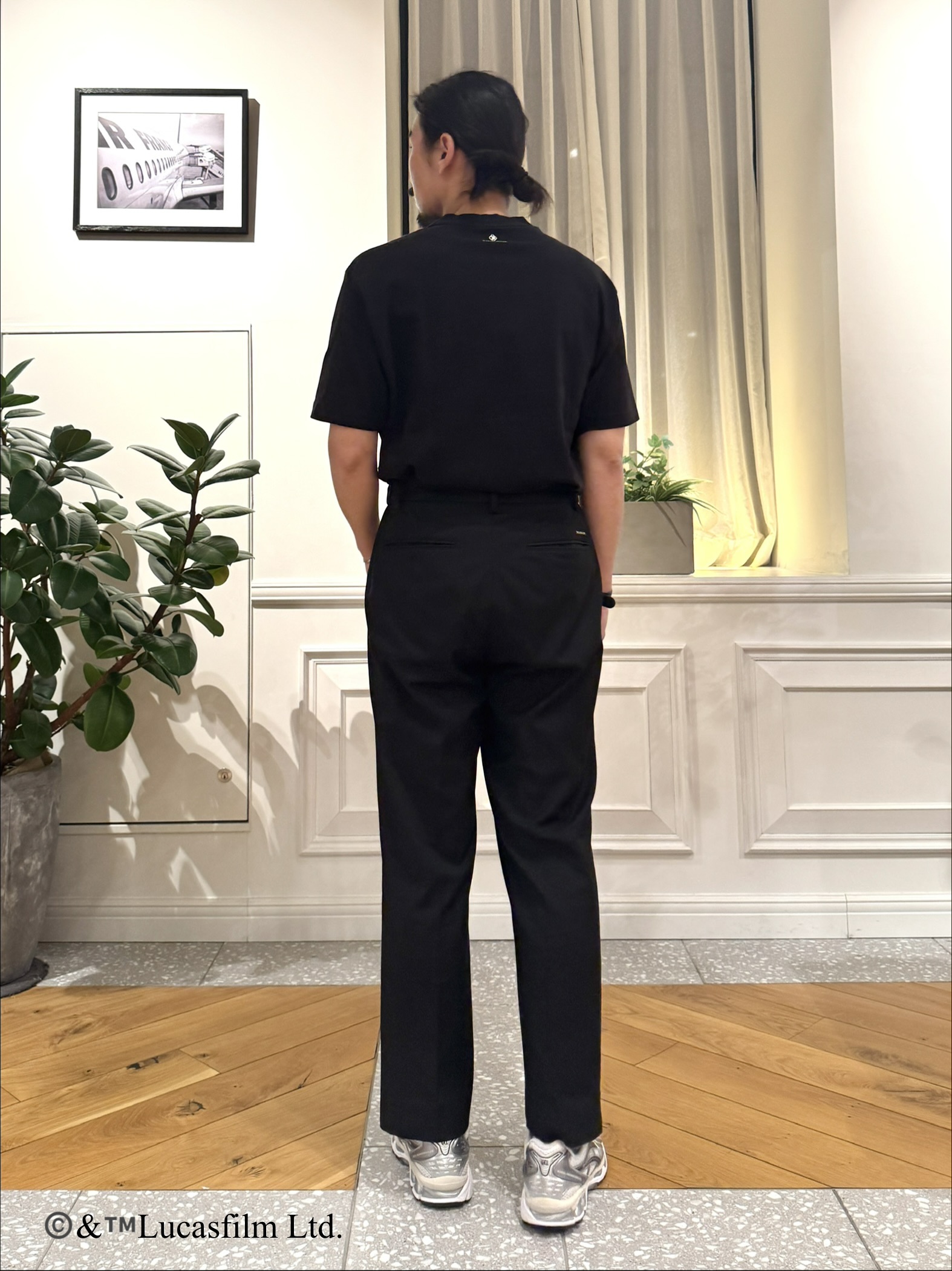 kawarataniさんの「DRESSTERIOR｜◆【接触冷感】STAR WARS ロゴTシャツ」を使ったコーディネート