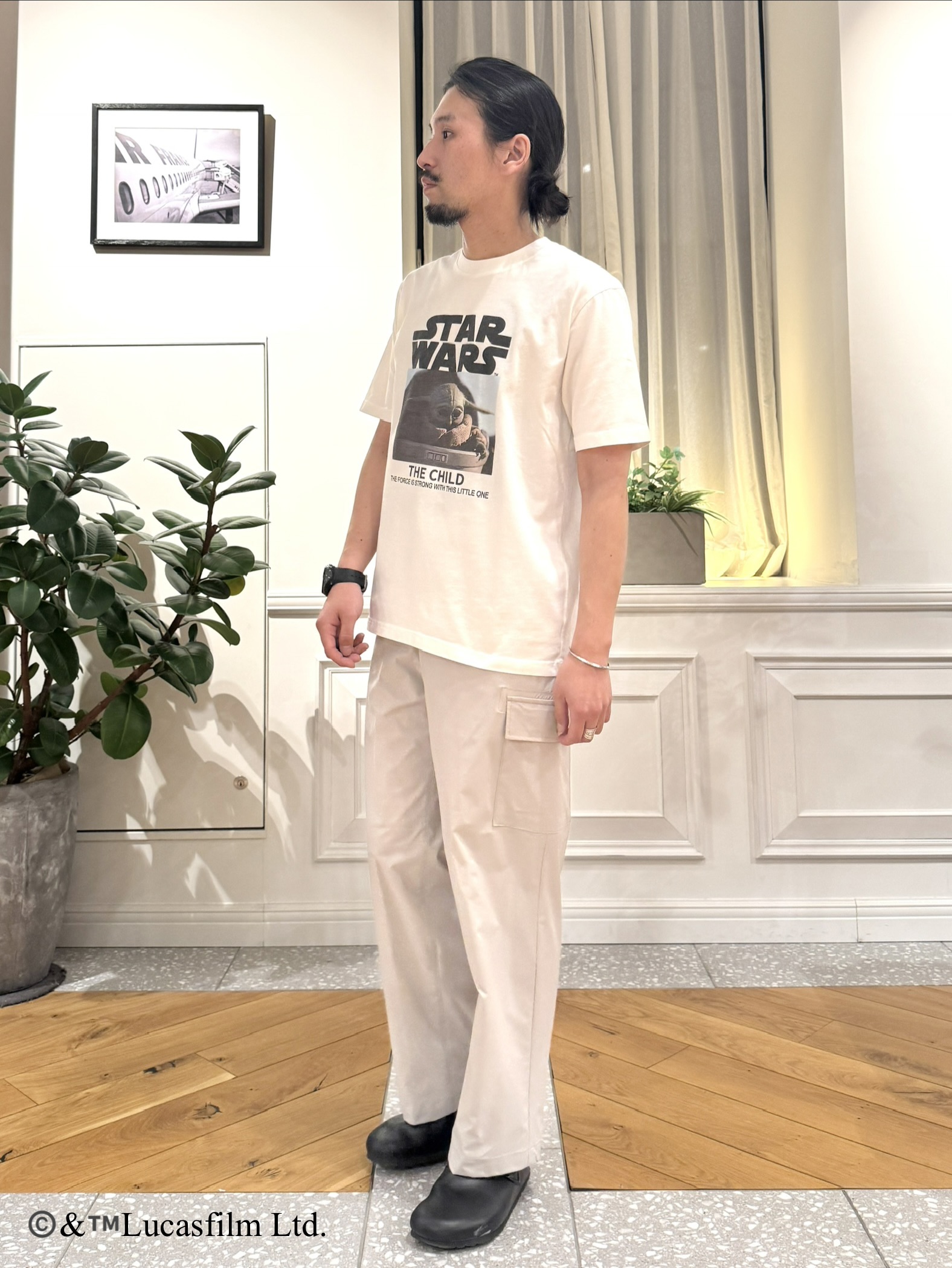 kawarataniさんの「DRESSTERIOR｜【再入荷/接触冷感】STAR WARS カプセルグローグTシャツ」を使ったコーディネート