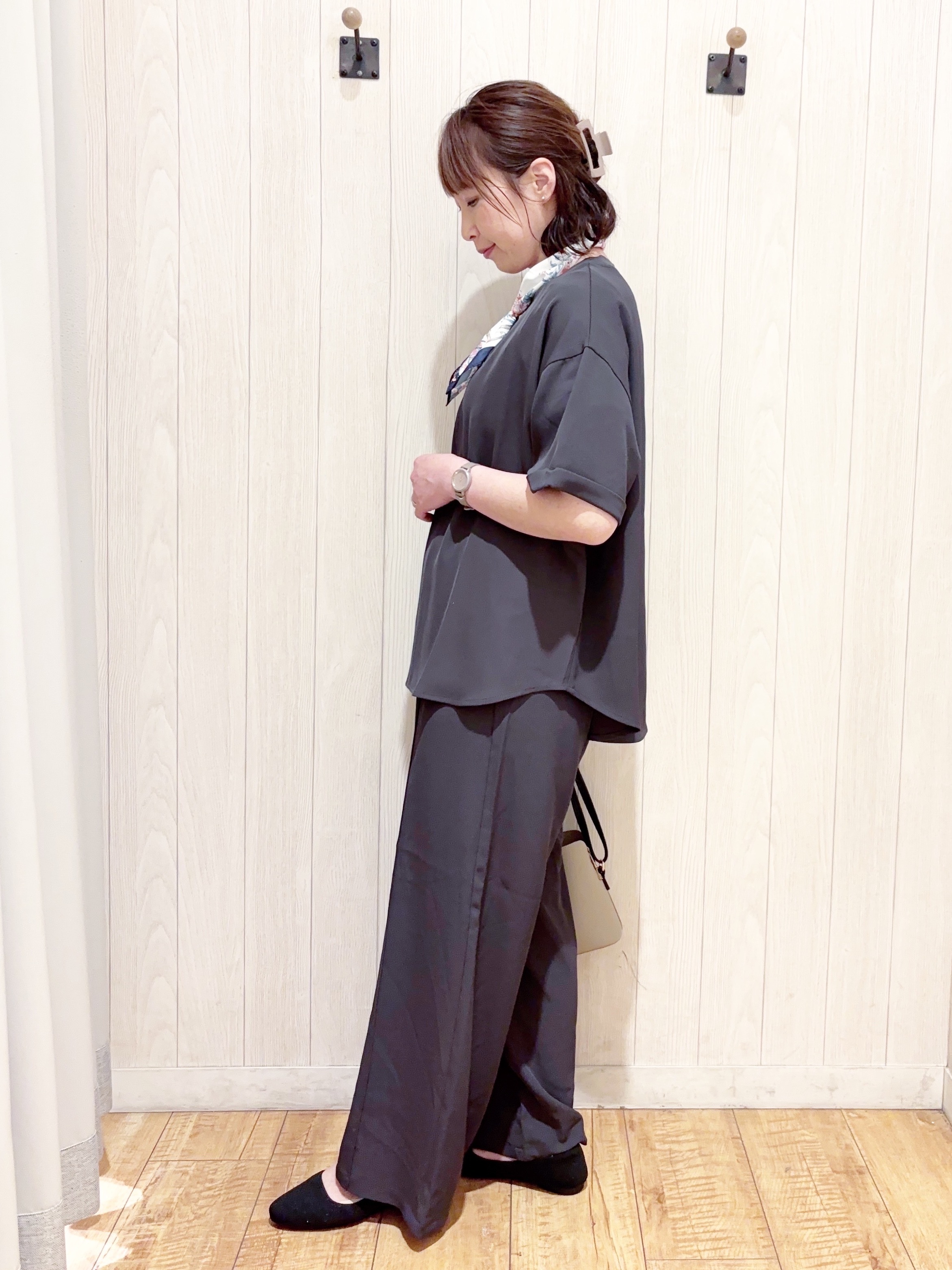 あいこさんの「SHOO･LA･RUE｜【UV/S-LL/セットアップ可】やみつきになる肌触り さらさらぷるんトップス」を使ったコーディネート