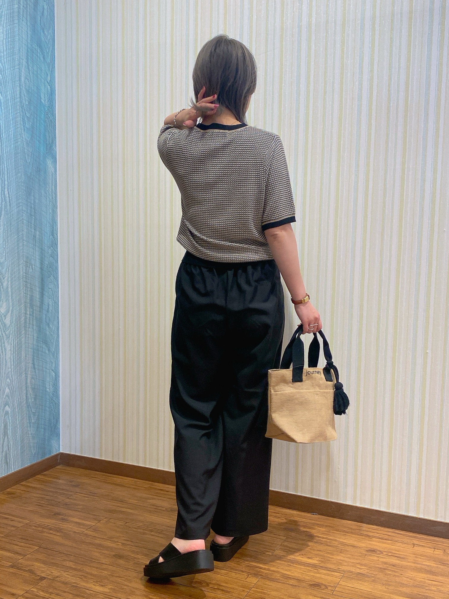 ayaさんの「SHOO･LA･RUE｜【洗濯機可/S-LL】金ボタンが上品 カノコ編み配色クルーネックニット」を使ったコーディネート