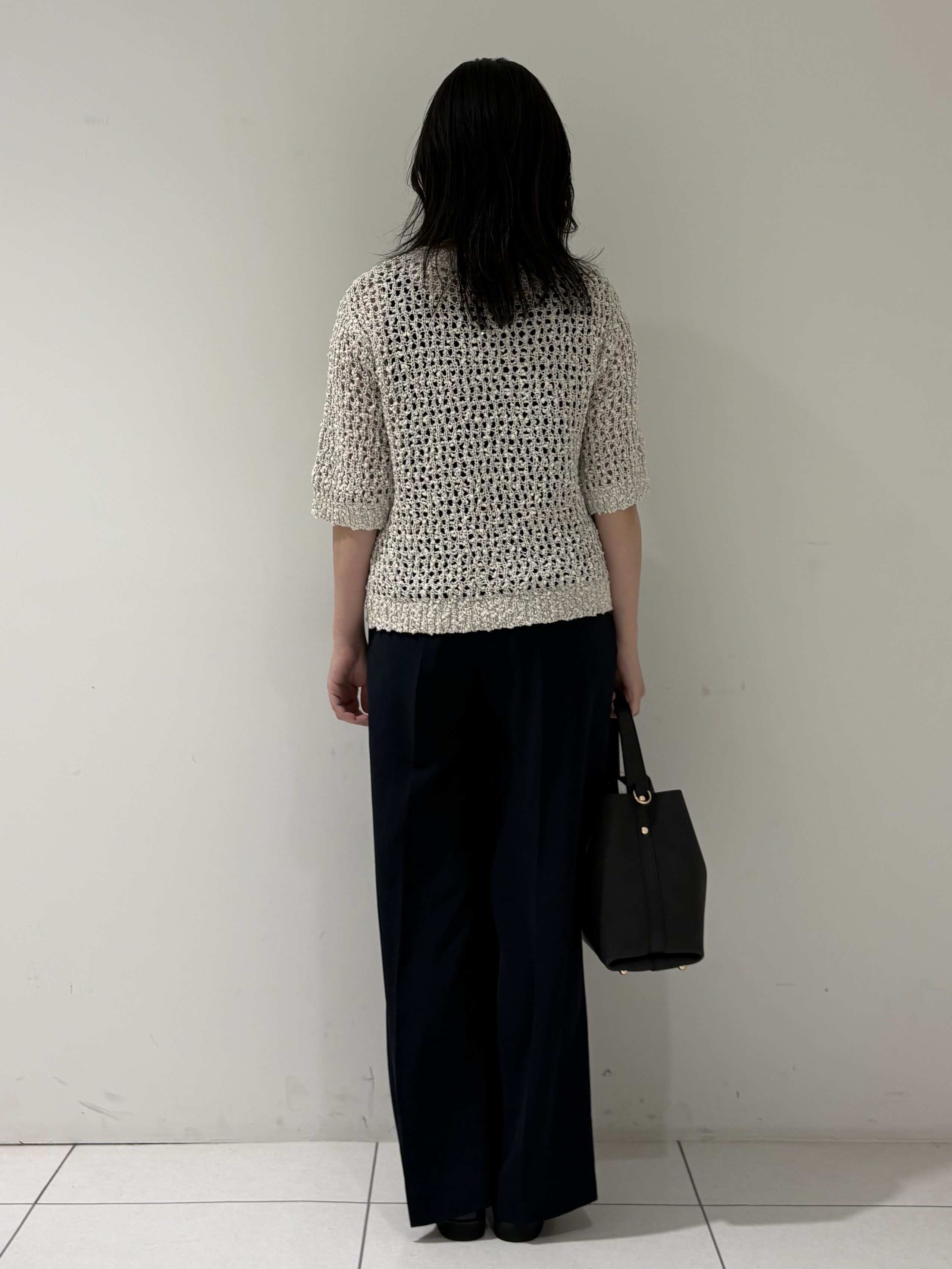 momokoさんの「INDIVI｜【洗える／ラメ混／5分袖】イタリア糸ファンシーヤーンニット」を使ったコーディネート