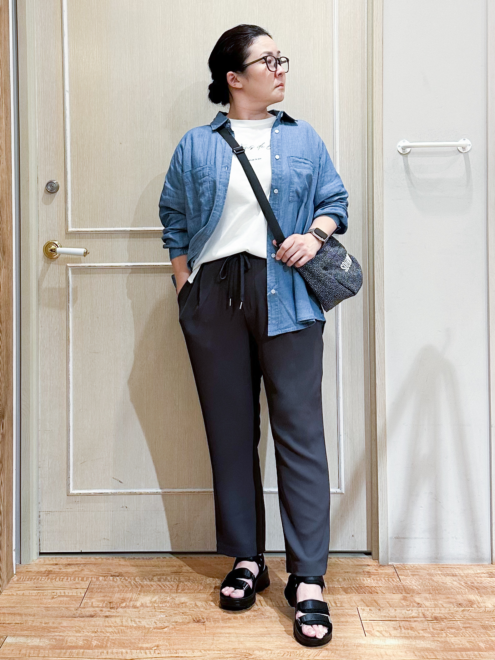 umeさんの「SHOO･LA･RUE｜【ひんやり/S-LL/洗濯機可】色・柄選べる お袖チュールレイヤード プリントアソートTシャツ」を使ったコーディネート