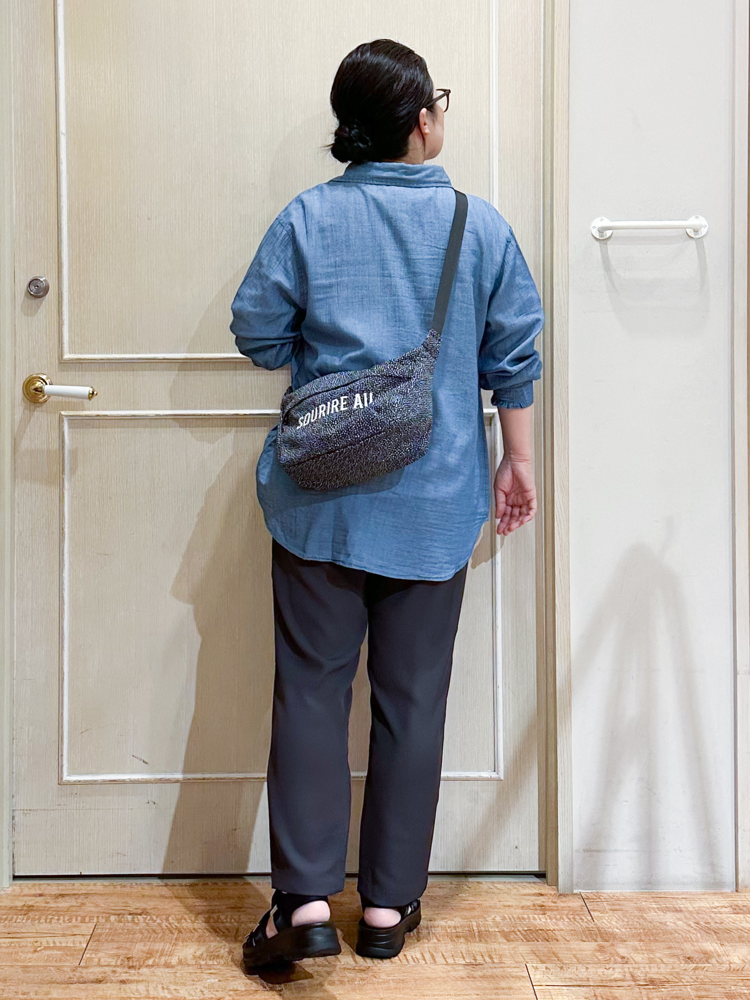 umeさんの「SHOO･LA･RUE｜【ひんやり/S-LL/洗濯機可】色・柄選べる お袖チュールレイヤード プリントアソートTシャツ」を使ったコーディネート