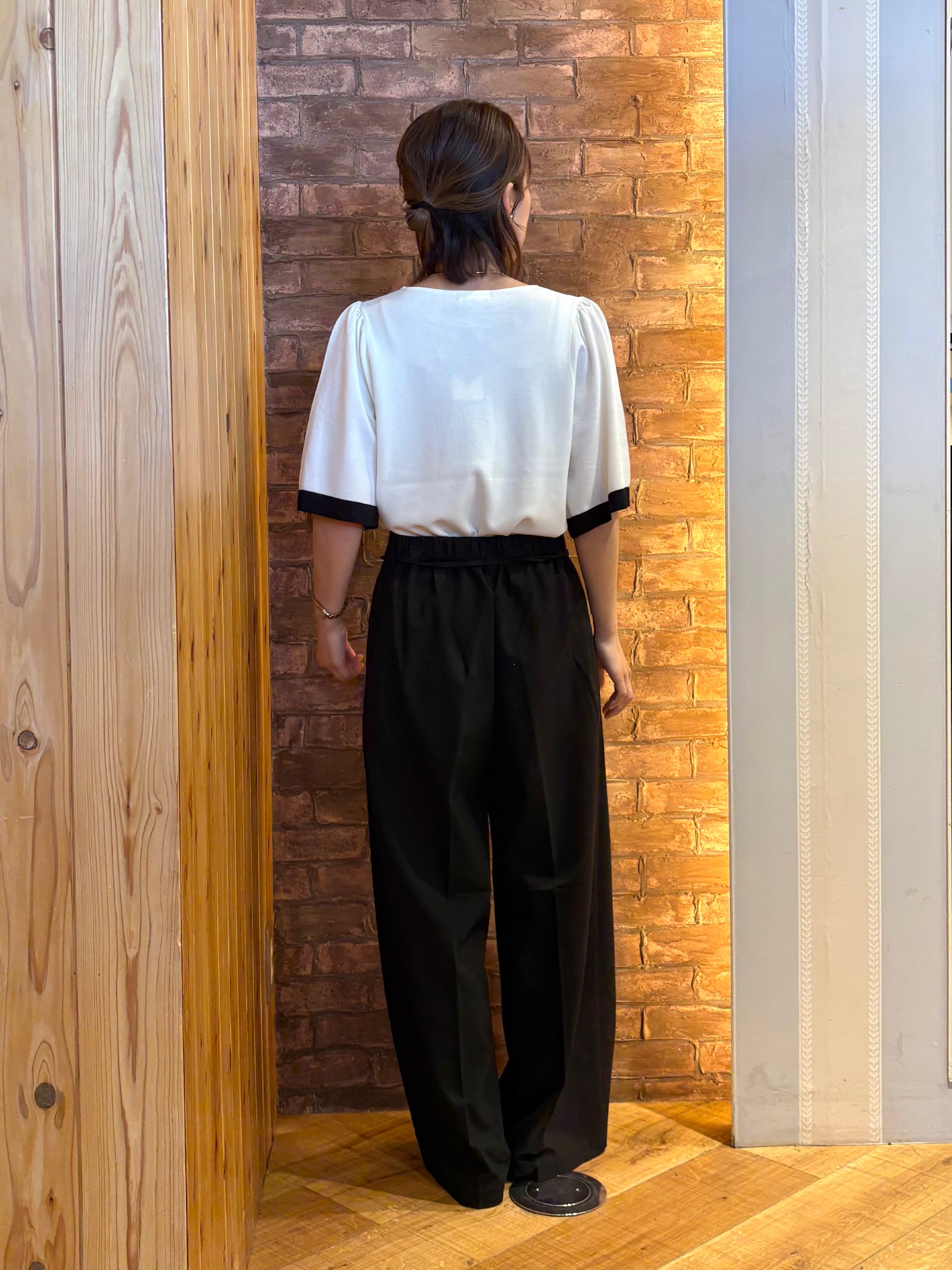 mieさんの「SHOO･LA･RUE｜【毎日洗える/UV/S-LL】二の腕かくせる フレアスリーブひらり5分袖ニット」を使ったコーディネート