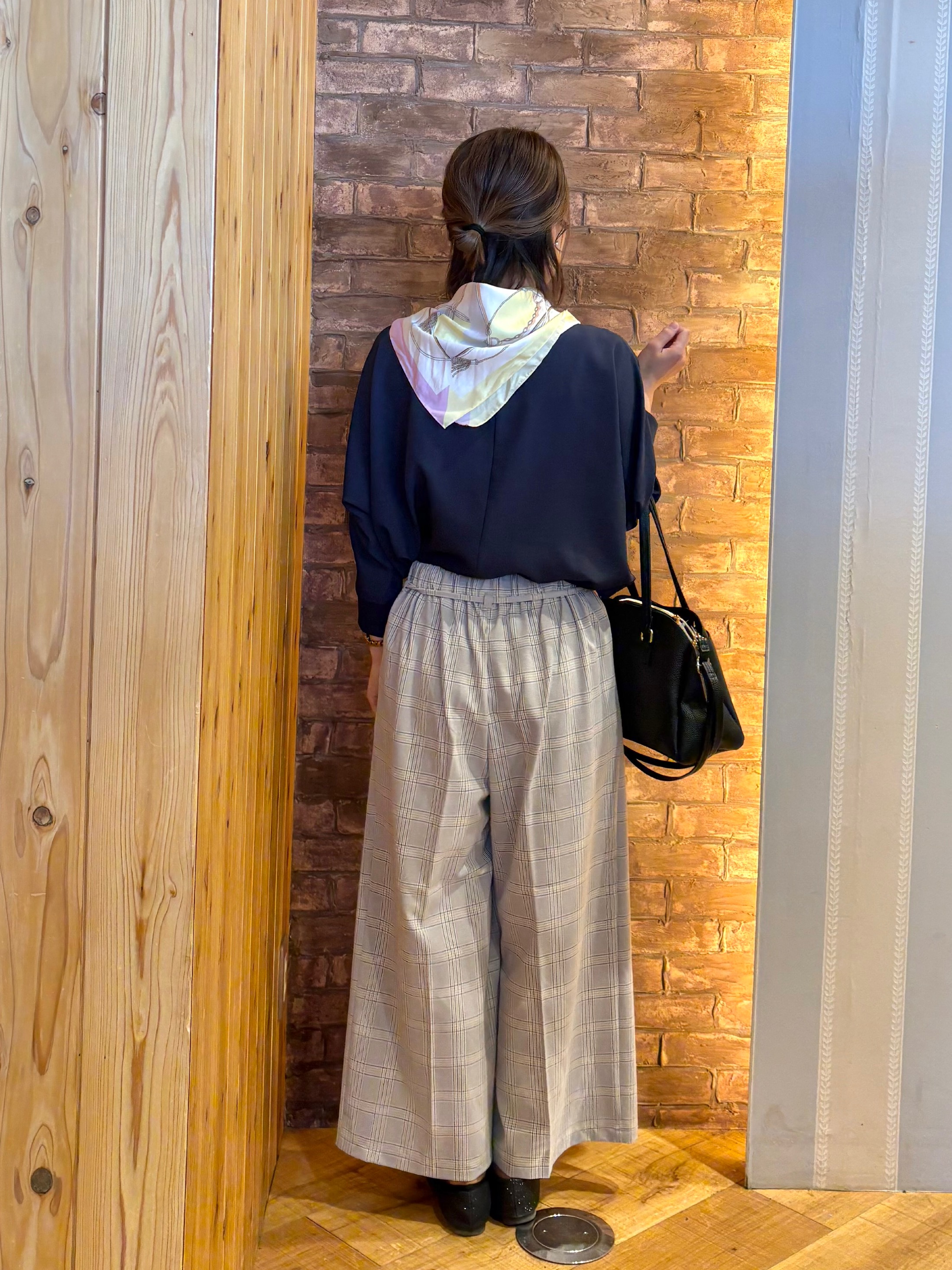 mieさんの「SHOO･LA･RUE｜【軽量/2WAY】ロングハンドル ラウンドトートバッグ」を使ったコーディネート