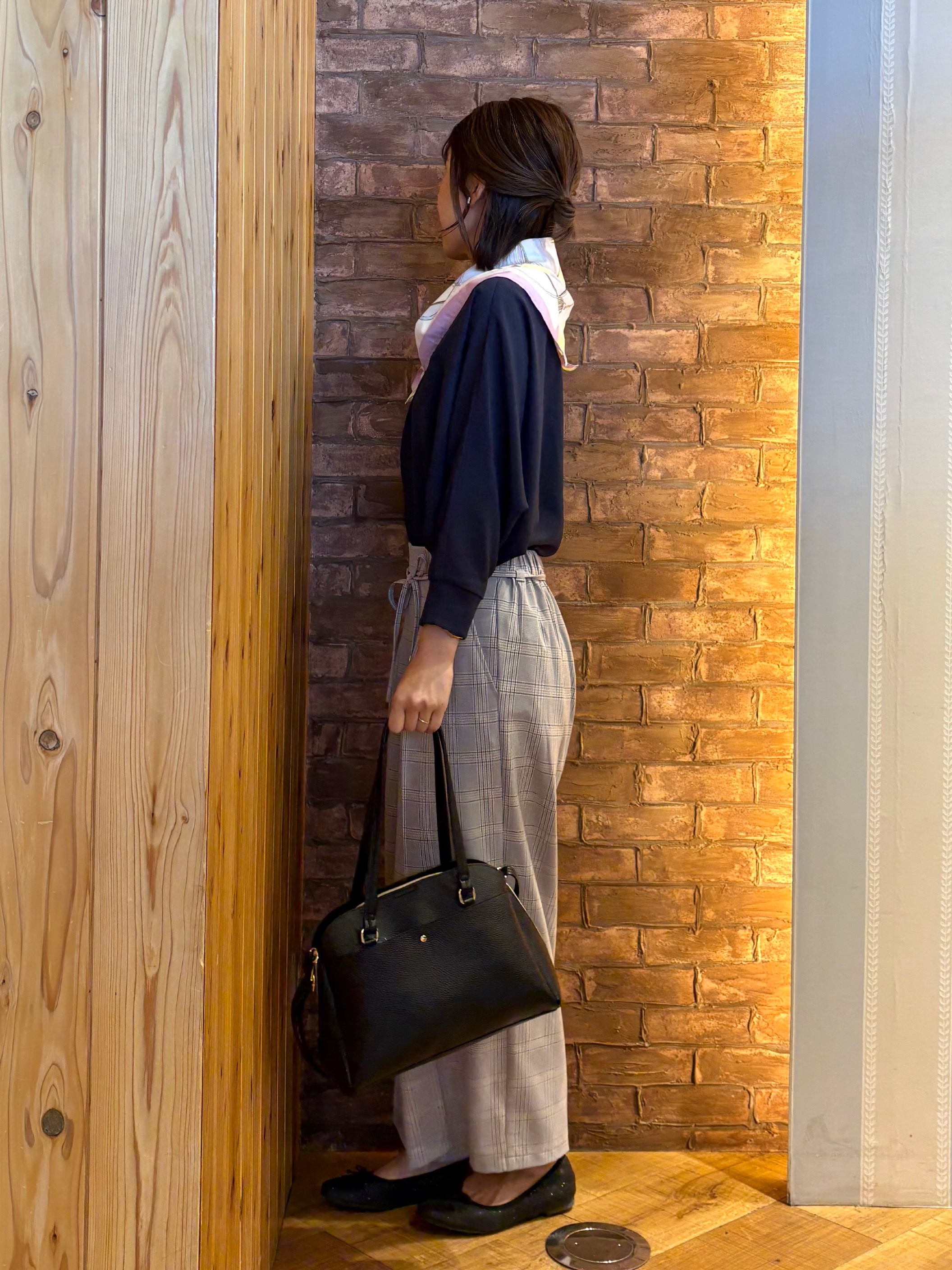 mieさんの「SHOO･LA･RUE｜【軽量/2WAY】ロングハンドル ラウンドトートバッグ」を使ったコーディネート