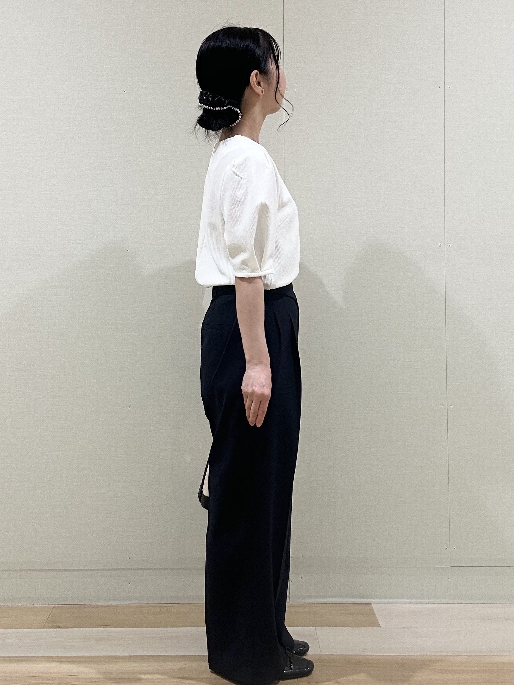 T.eさんの「OPAQUE.CLIP｜タックパフトップス【洗濯機OK／UVケア／接触冷感】」を使ったコーディネート