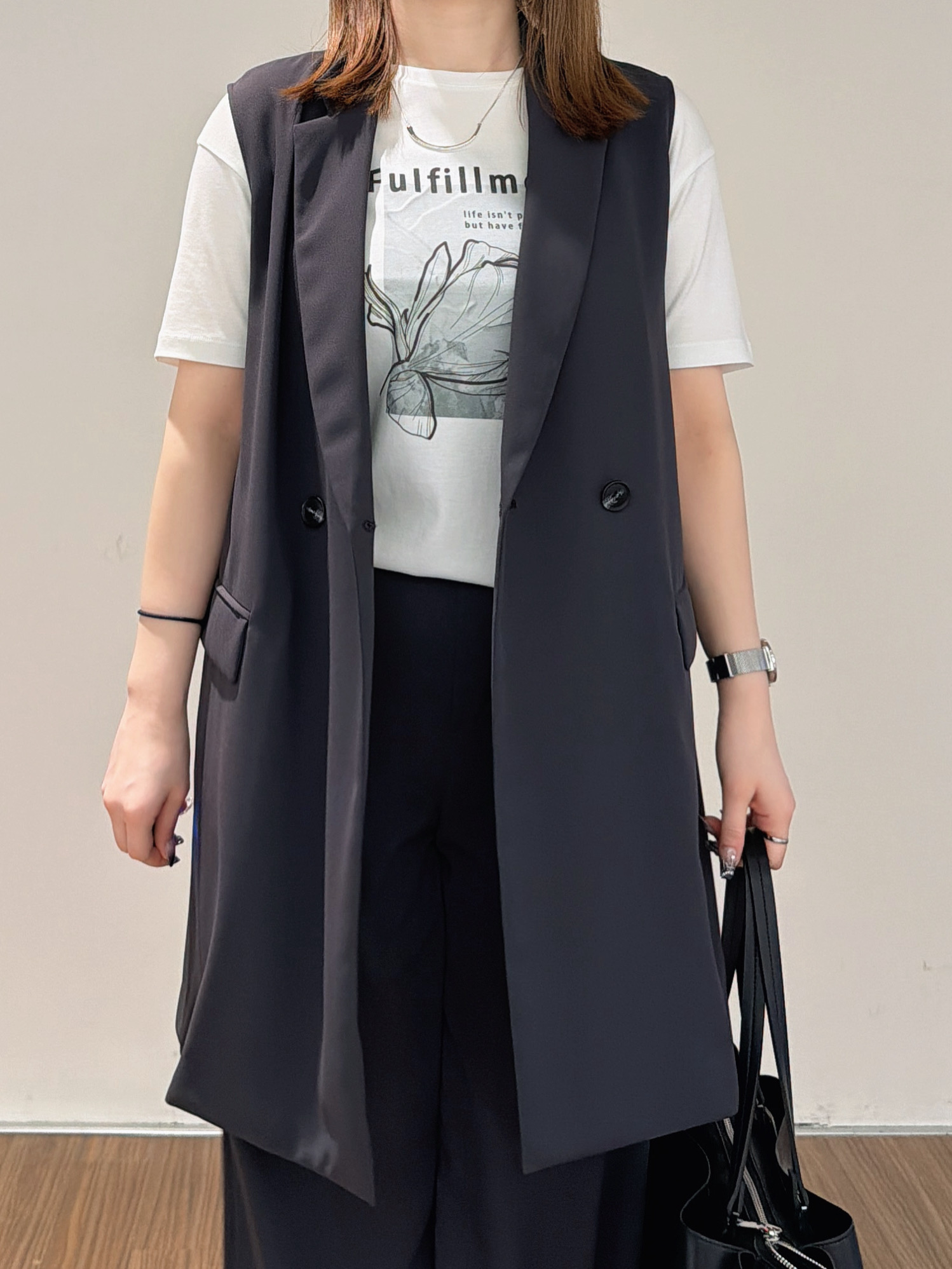 emikaさんの「INDIVI｜【接触冷感／透湿／着る日傘】颯爽ジレジャケット」を使ったコーディネート