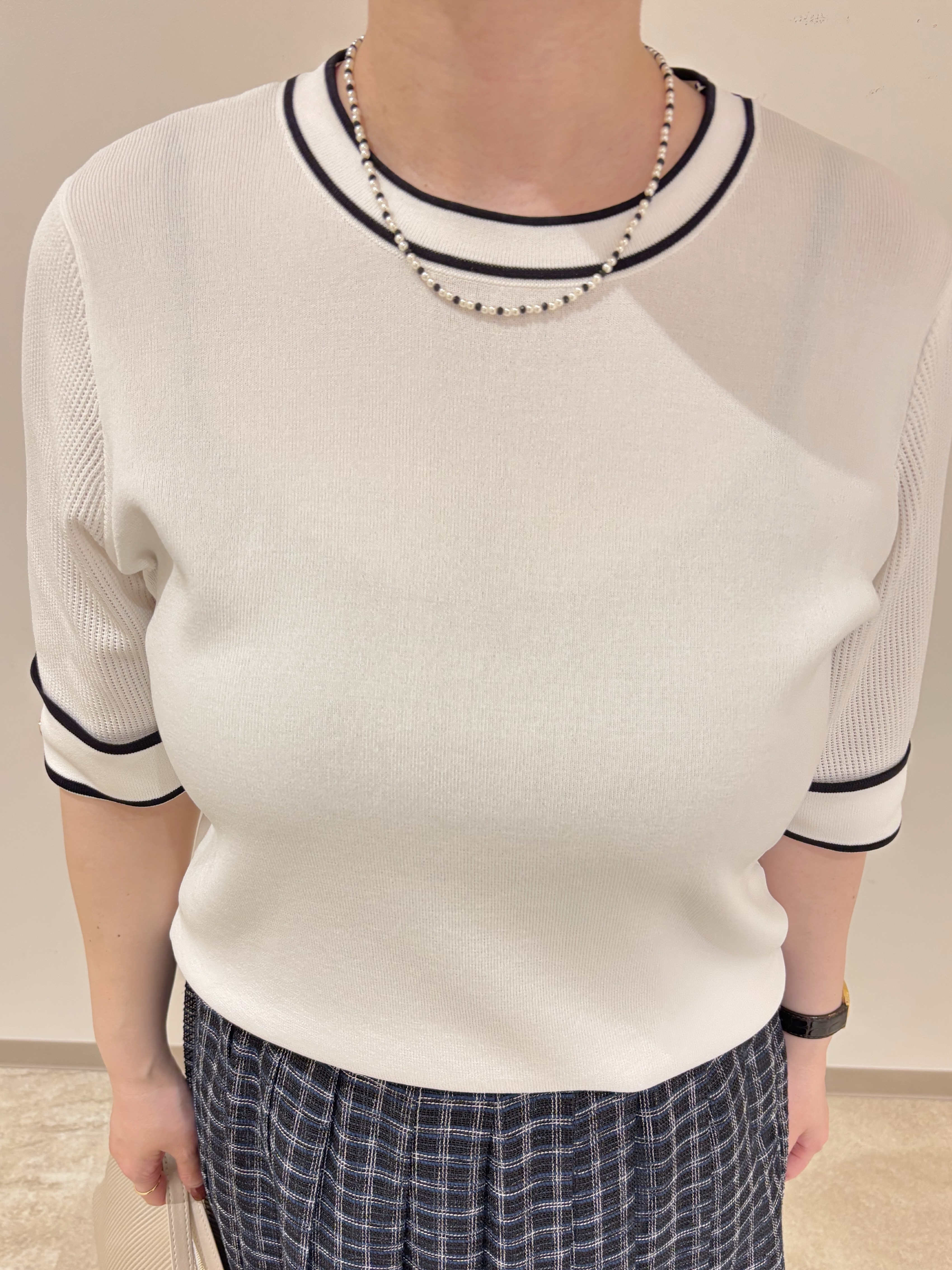 marikoさんの「grove｜新色追加！【シリーズ累計36万枚/名品ニット】やわらかドライタッチ 袖メッシュ編みニット」を使ったコーディネート