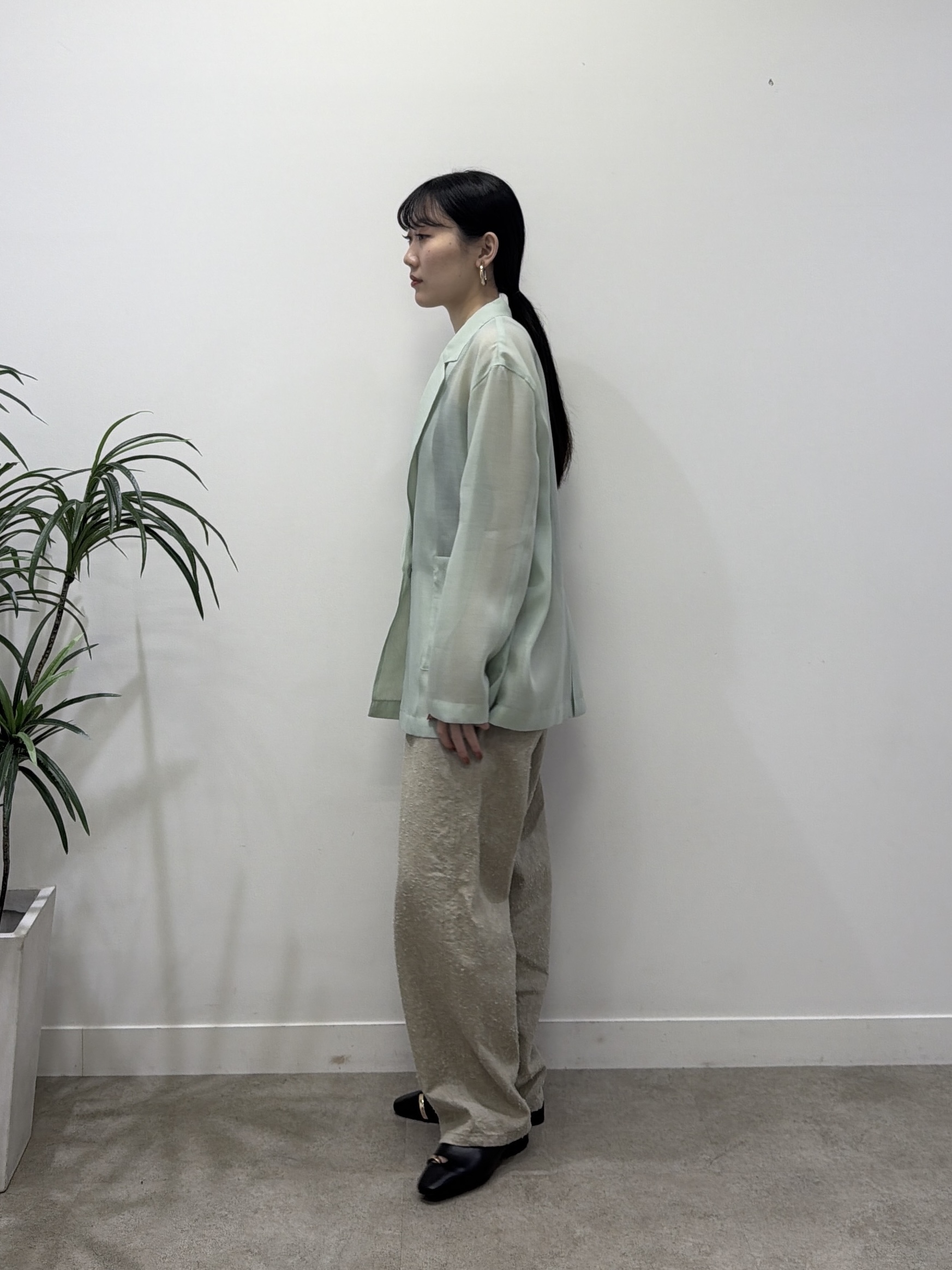 rinaさんの「INDIVI｜【接触冷感/通気性】シアーシャツジャケット」を使ったコーディネート