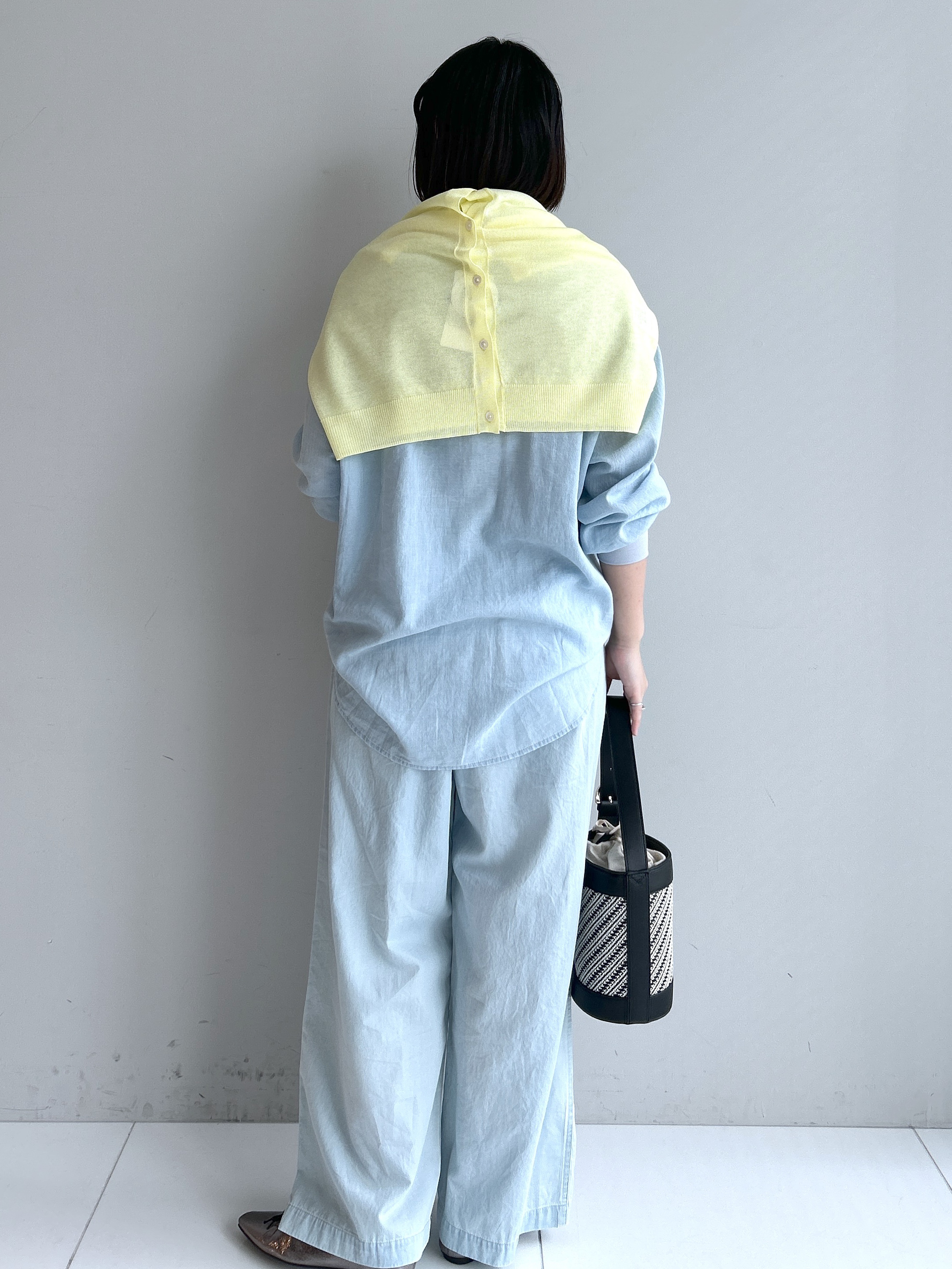 Hirokaさんの「Dessin｜【セットアップ可/洗える】2オンスシアーデニムシャツ」を使ったコーディネート