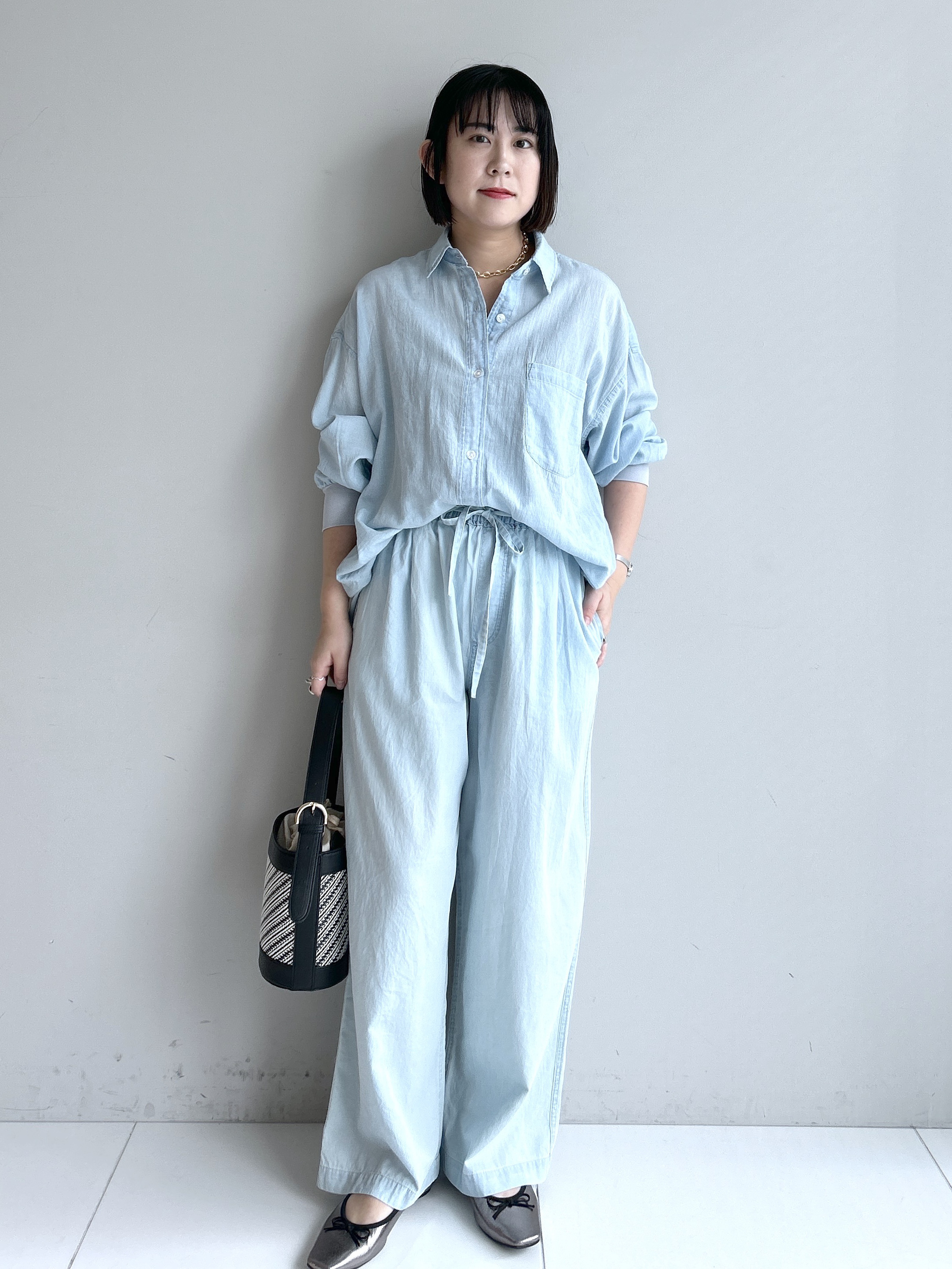 Hirokaさんの「Dessin｜【セットアップ可/洗える】2オンスシアーデニムシャツ」を使ったコーディネート