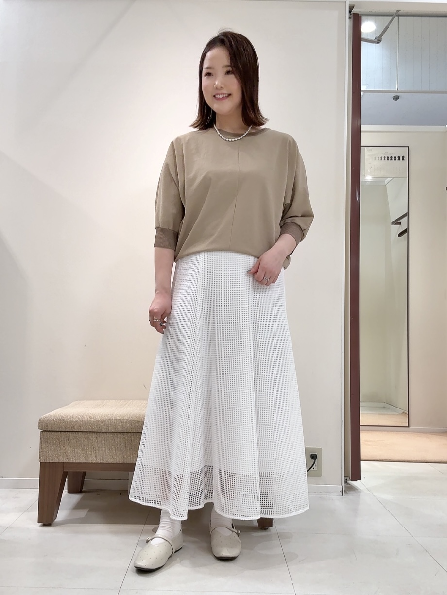 YUIさんの「UNTITLED｜【吸水速乾/UVカット】ドルマンスリーブブラウス」を使ったコーディネート