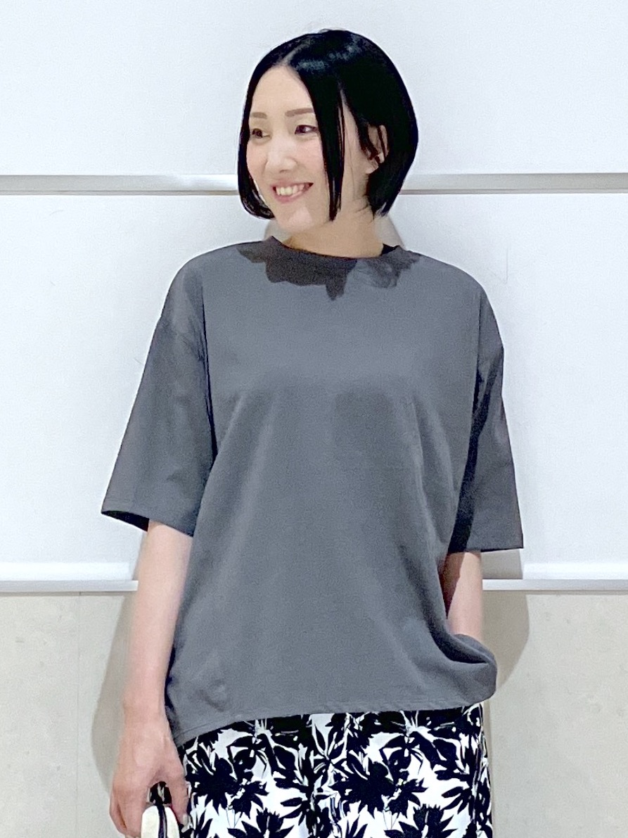 eriko さんの「Dessin｜【UVカット/接触冷感】プレーティングTシャツ」を使ったコーディネート