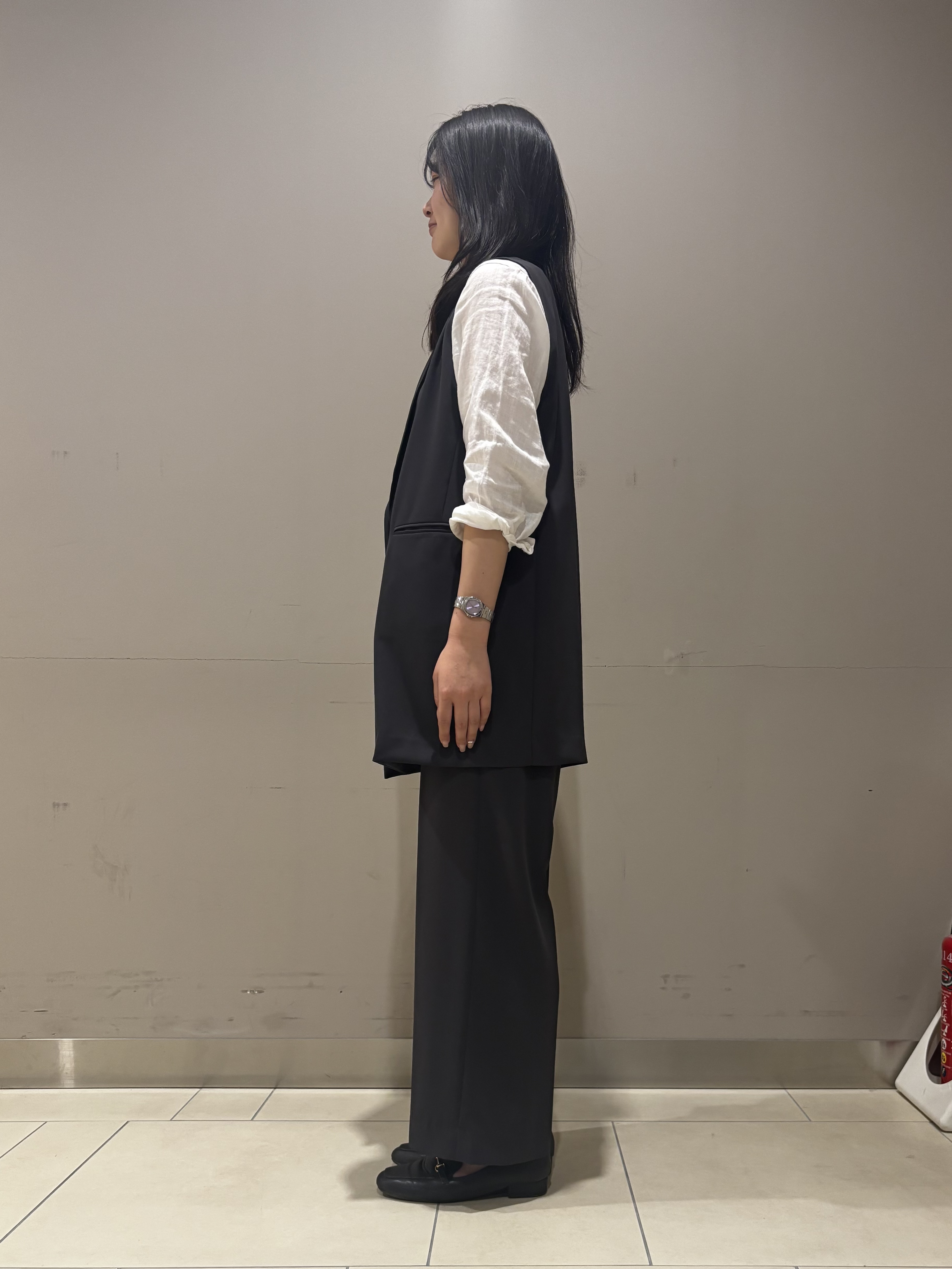 Misakiさんの「INDIVI｜【接触冷感／透湿／着る日傘】颯爽ジレジャケット」を使ったコーディネート