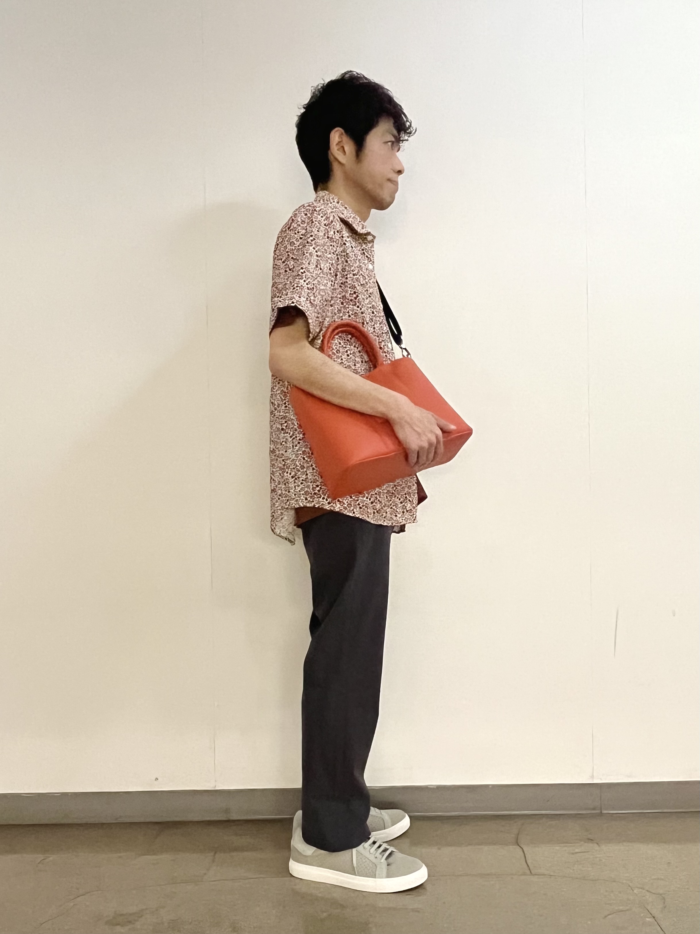 URAさんの「TAKEO KIKUCHI｜リップル小花シャツ」を使ったコーディネート