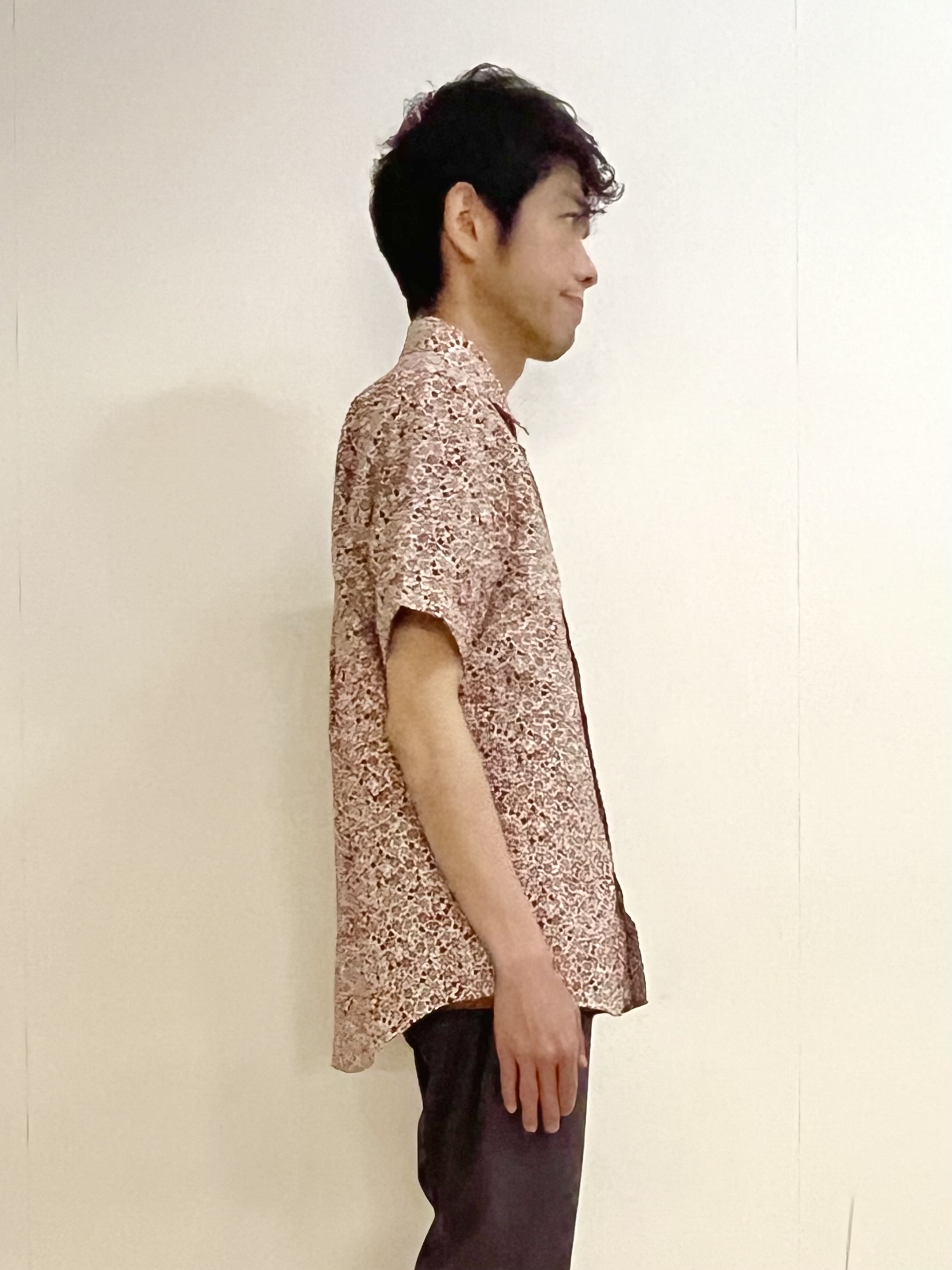 URAさんの「TAKEO KIKUCHI｜リップル小花シャツ」を使ったコーディネート