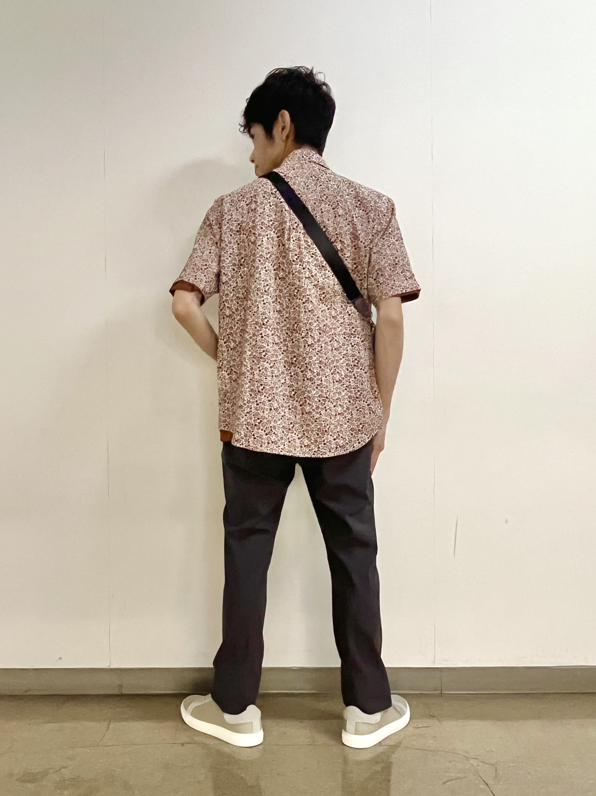 URAさんの「TAKEO KIKUCHI｜リップル小花シャツ」を使ったコーディネート