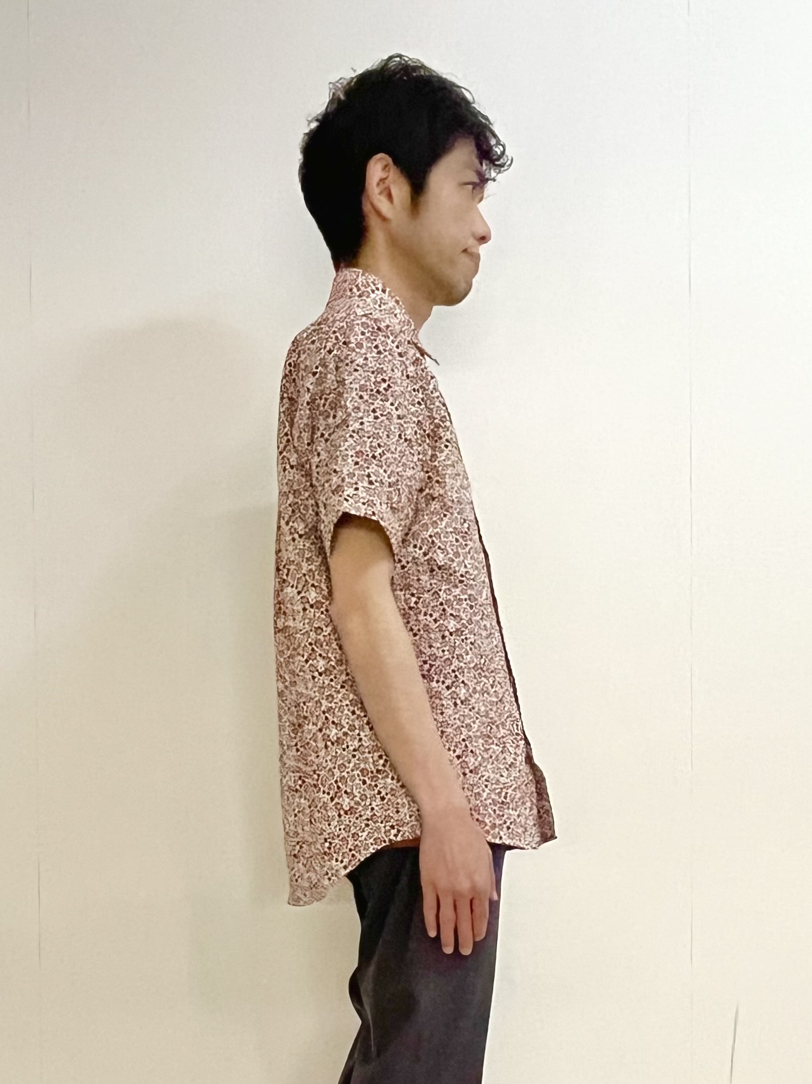 URAさんの「TAKEO KIKUCHI｜リップル小花シャツ」を使ったコーディネート