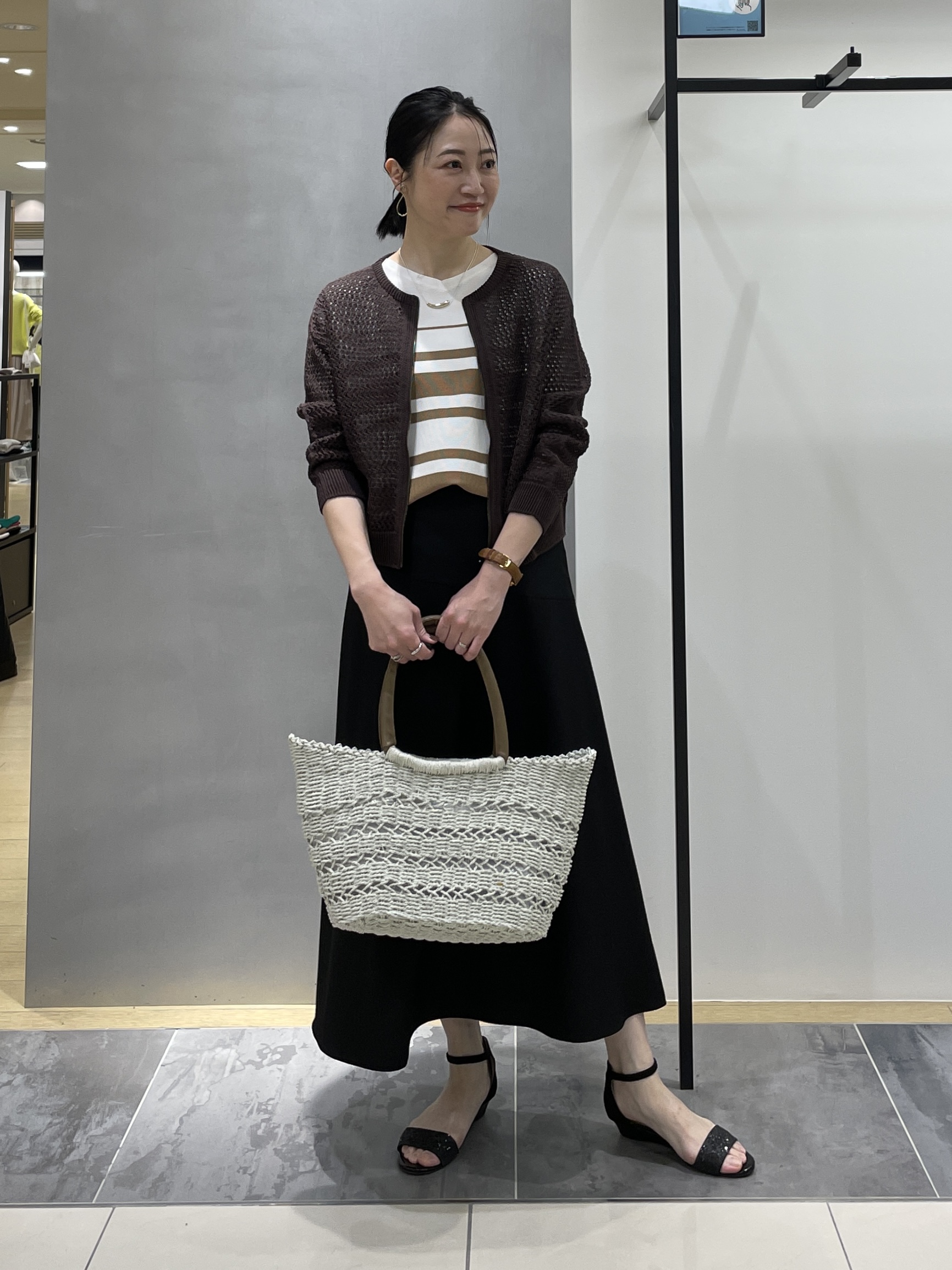 shihoさんの「INDIVI｜【洗える／UVケア／すっきり見え】ナローフレアスカート」を使ったコーディネート