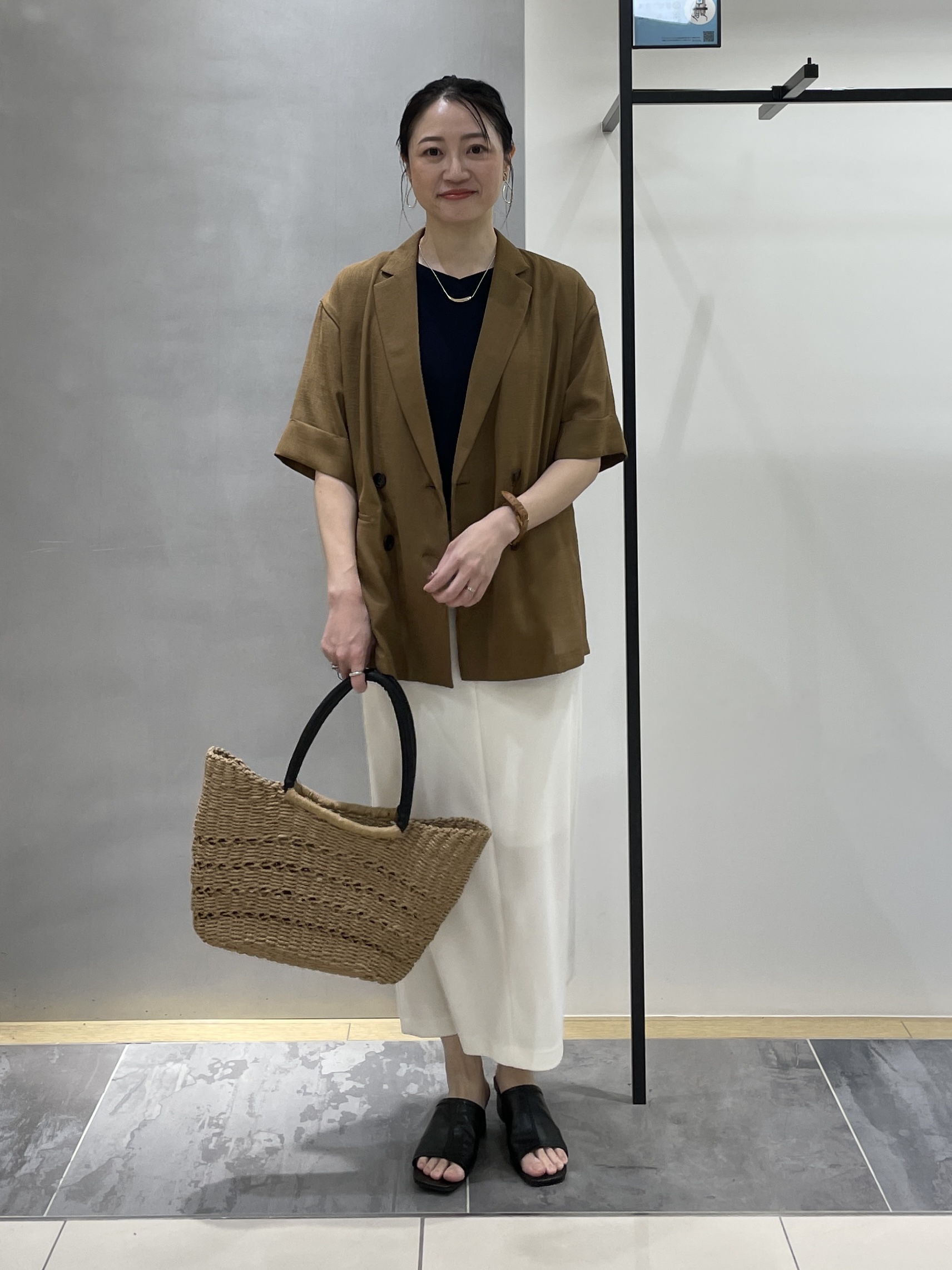 shihoさんの「INDIVI｜【洗える／メッシュ素材／SETUP可能】半袖シアージャケット」を使ったコーディネート