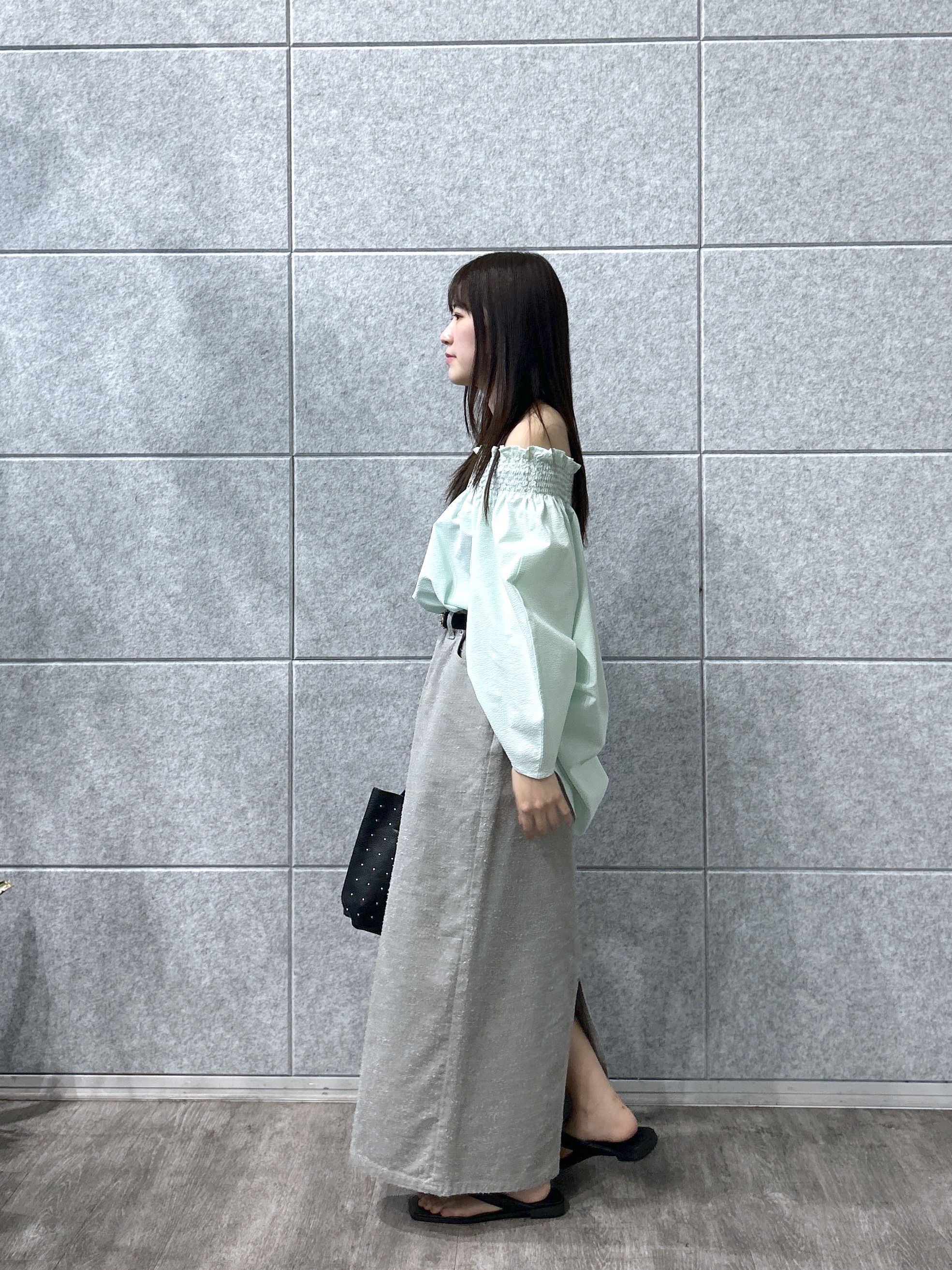 Renoさんの「INDIVI｜サッカーオフショルブラウス【再入荷／2WAY】」を使ったコーディネート