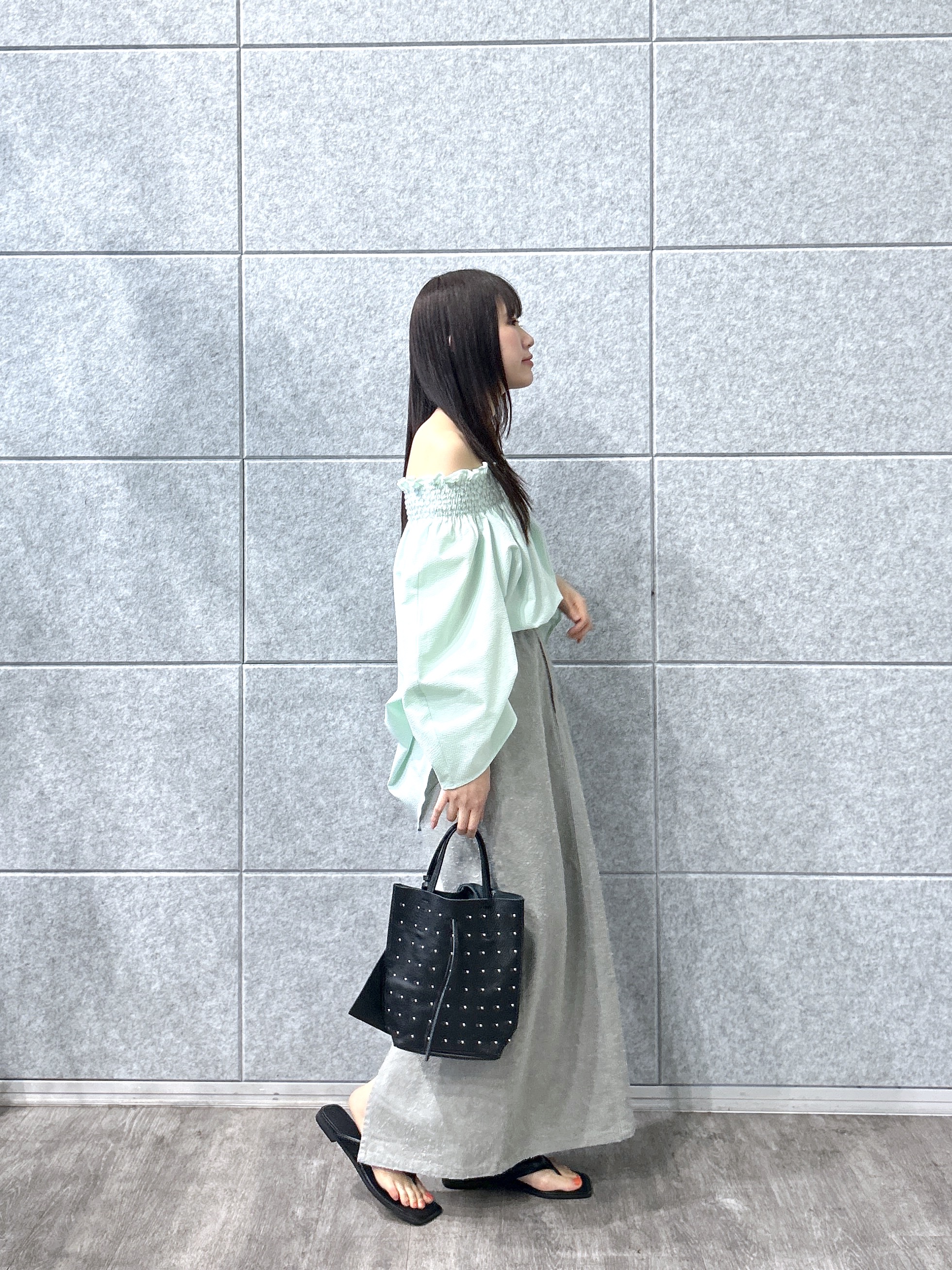 Renoさんの「INDIVI｜サッカーオフショルブラウス【再入荷／2WAY】」を使ったコーディネート