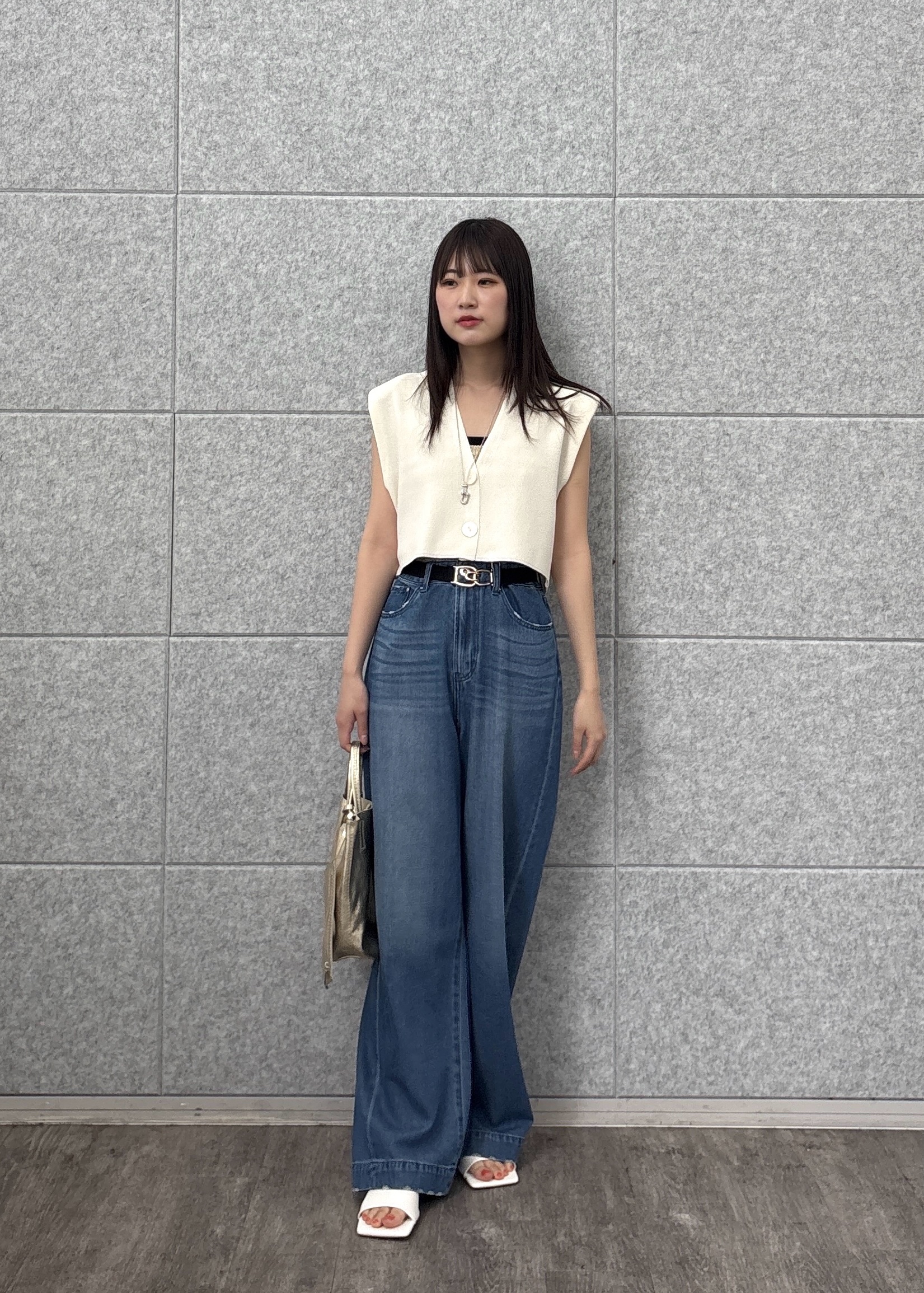 Renoさんの「INDIVI｜ラメニットタンクトップ」を使ったコーディネート