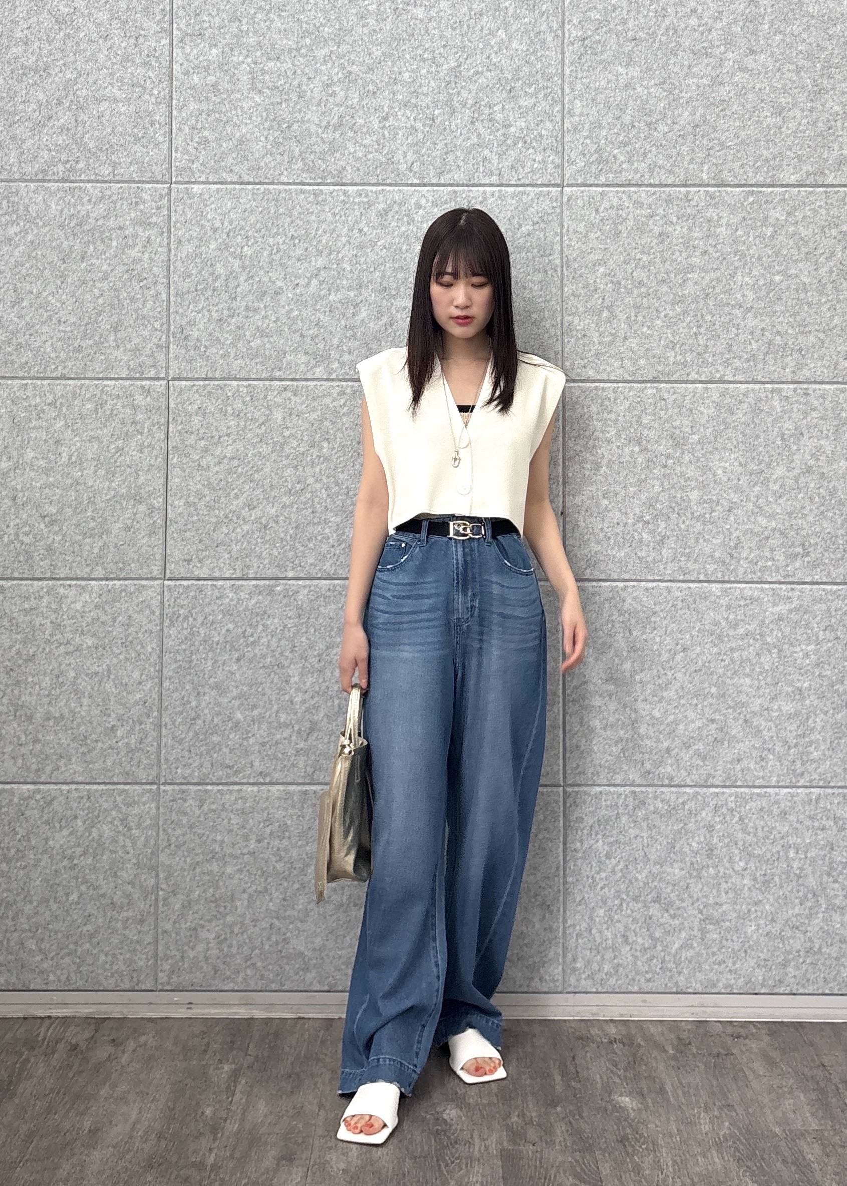 Renoさんの「INDIVI｜ラメニットタンクトップ」を使ったコーディネート