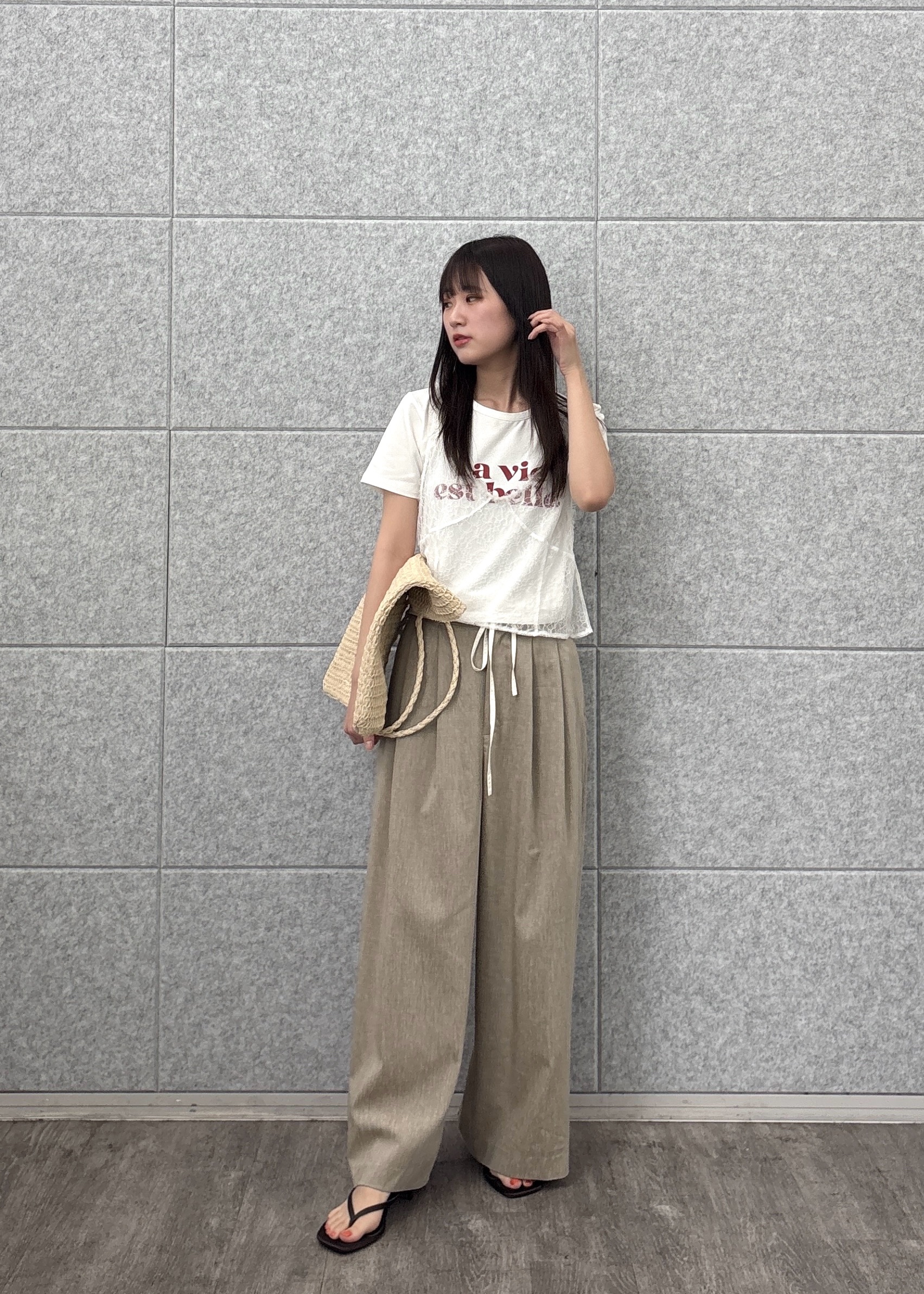 Renoさんの「INDIVI｜ロゴタイトTシャツ」を使ったコーディネート