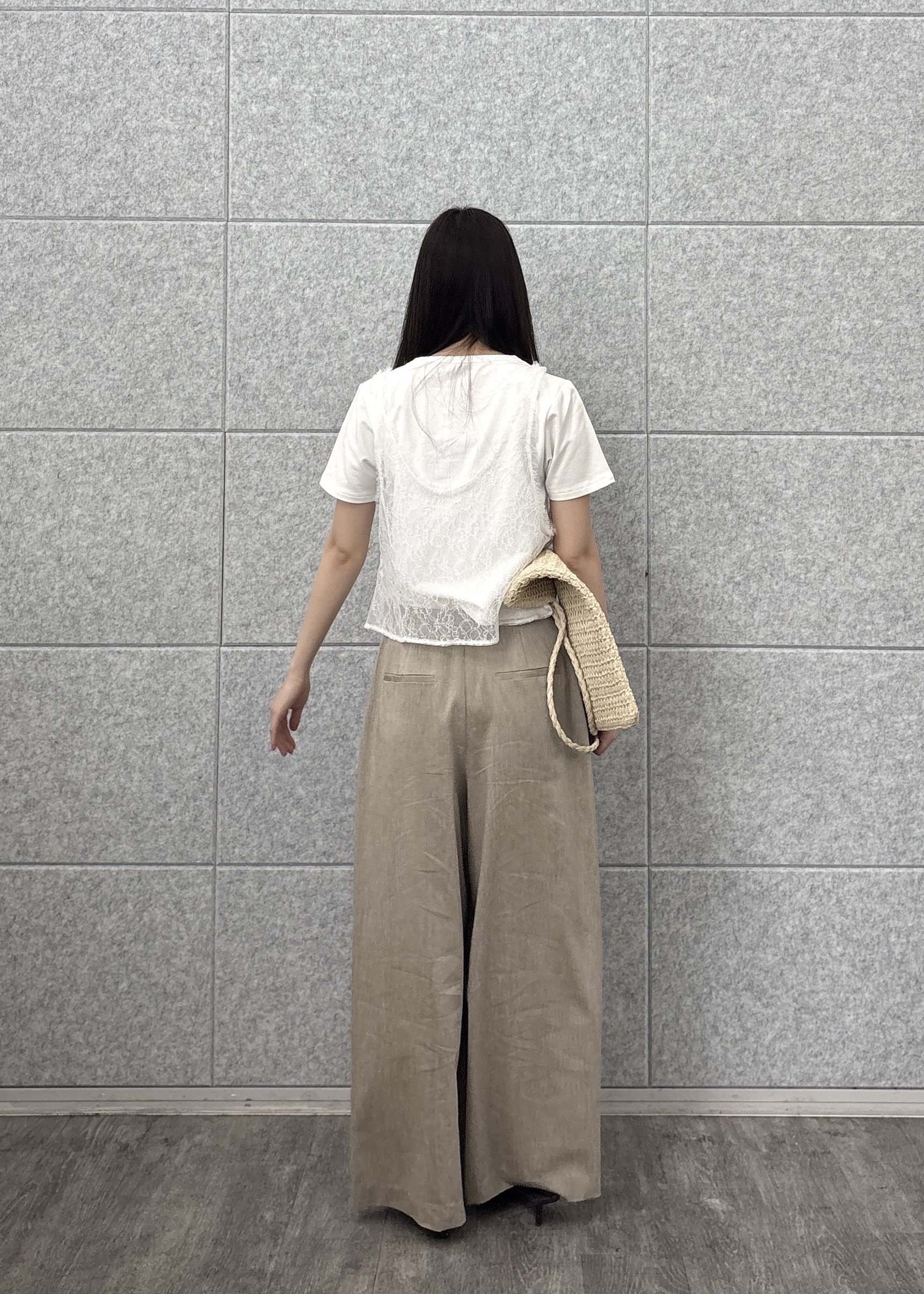 Renoさんの「INDIVI｜ロゴタイトTシャツ」を使ったコーディネート